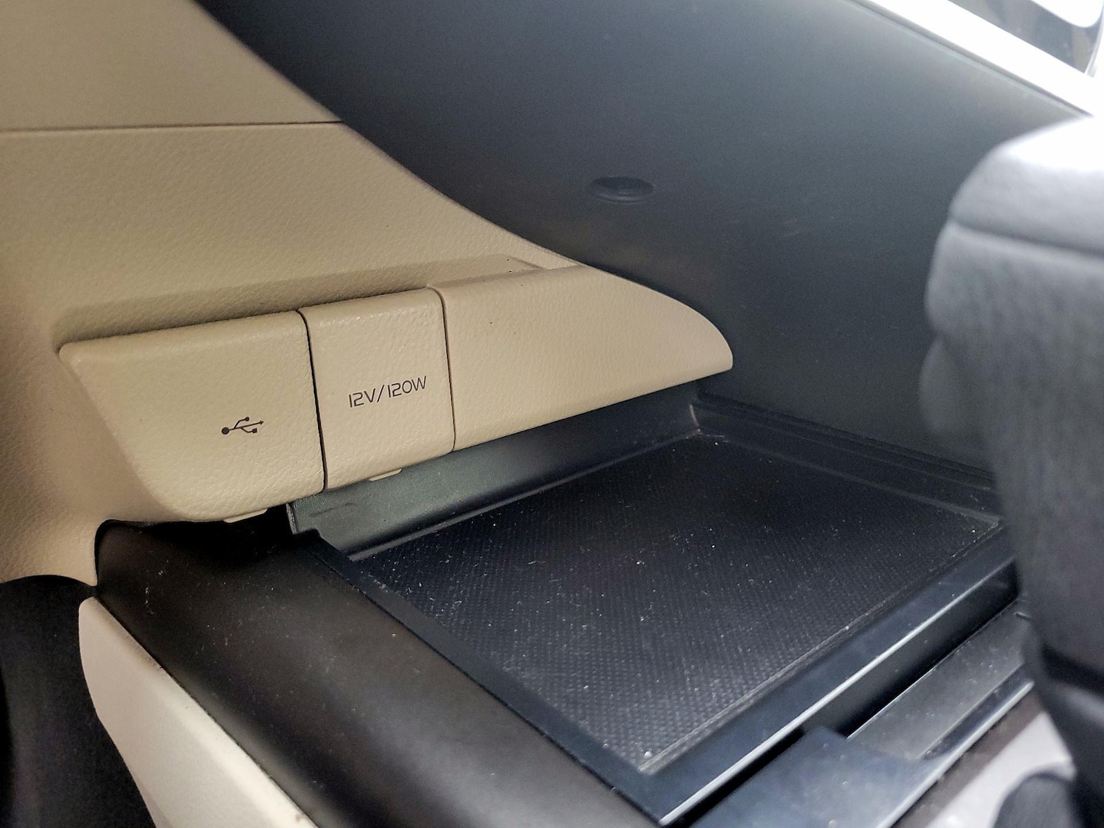 2023 Toyota Camry LE - Photo 19