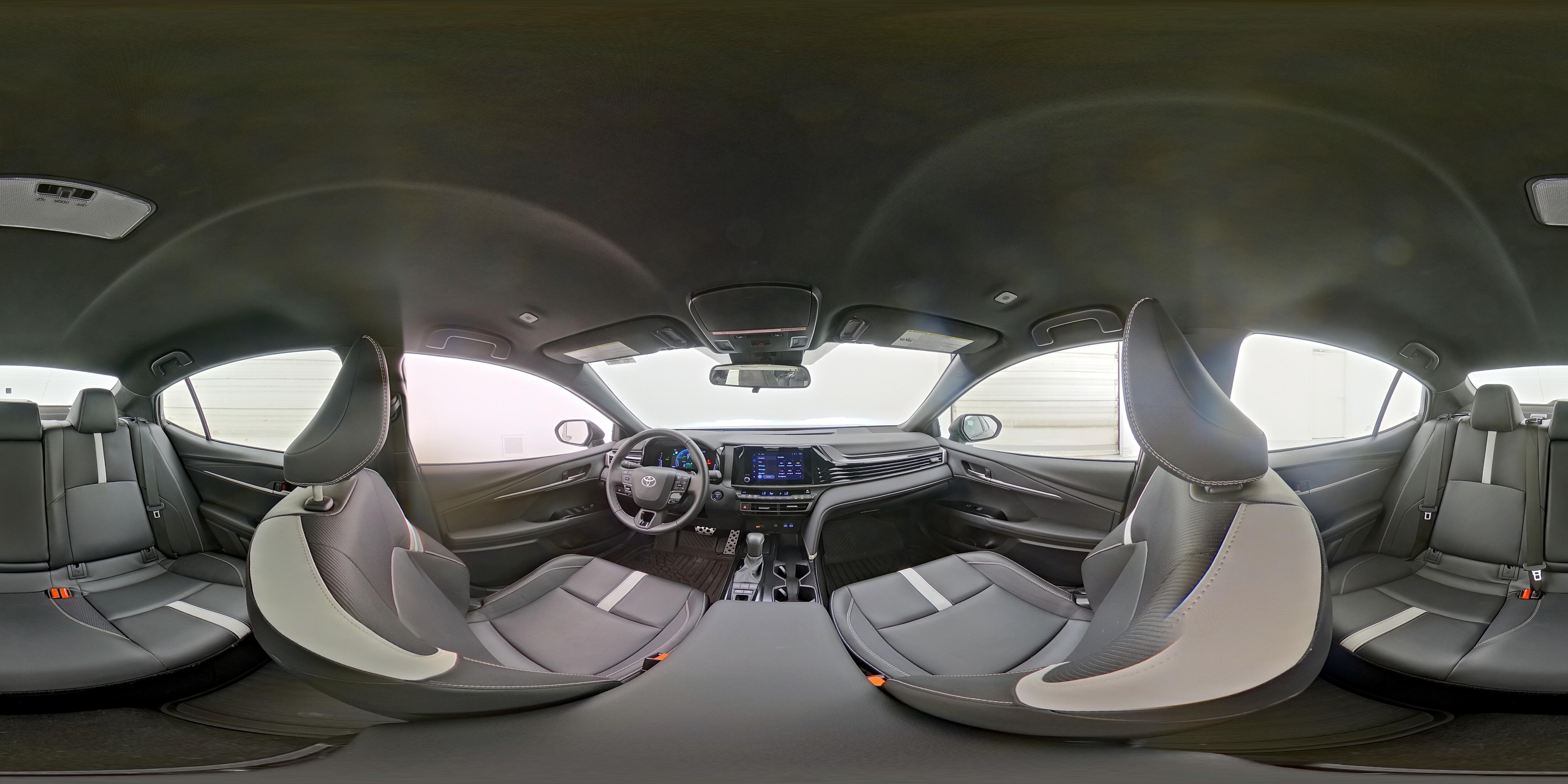 2025 Toyota Camry SE - Photo 20