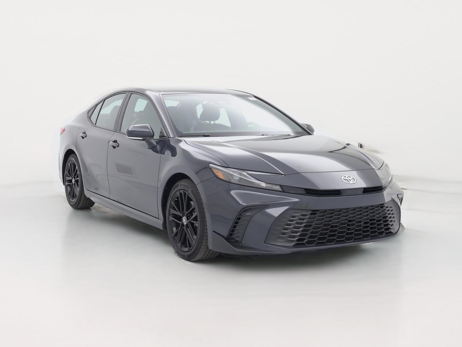 2025 Toyota Camry SE - Photo 1