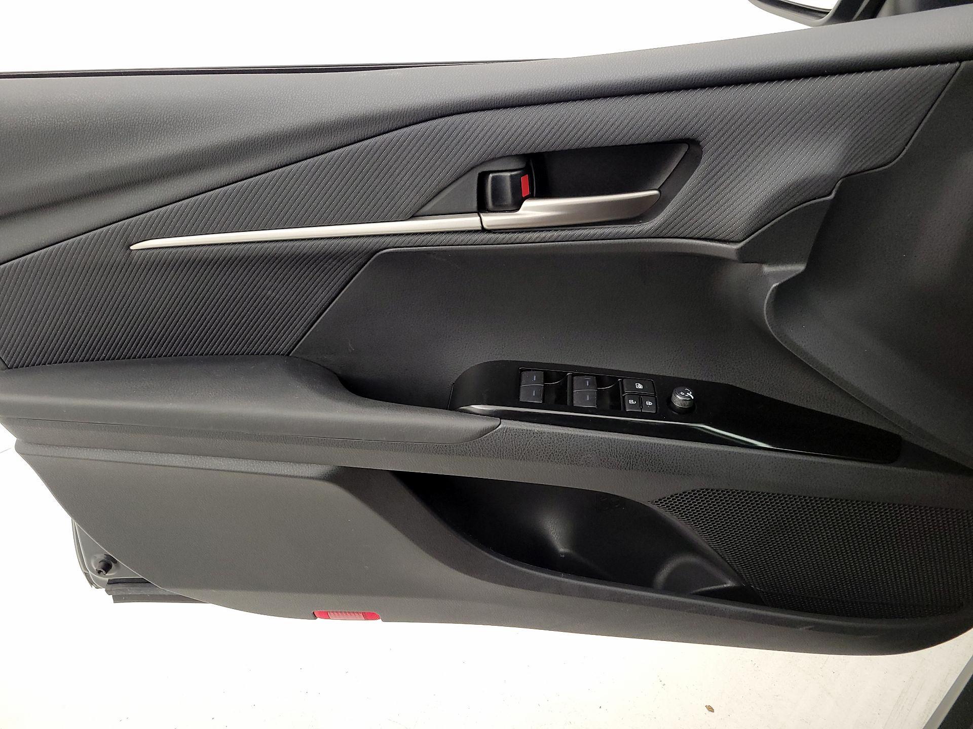 Thumbnail: 2025 Toyota Camry - 12