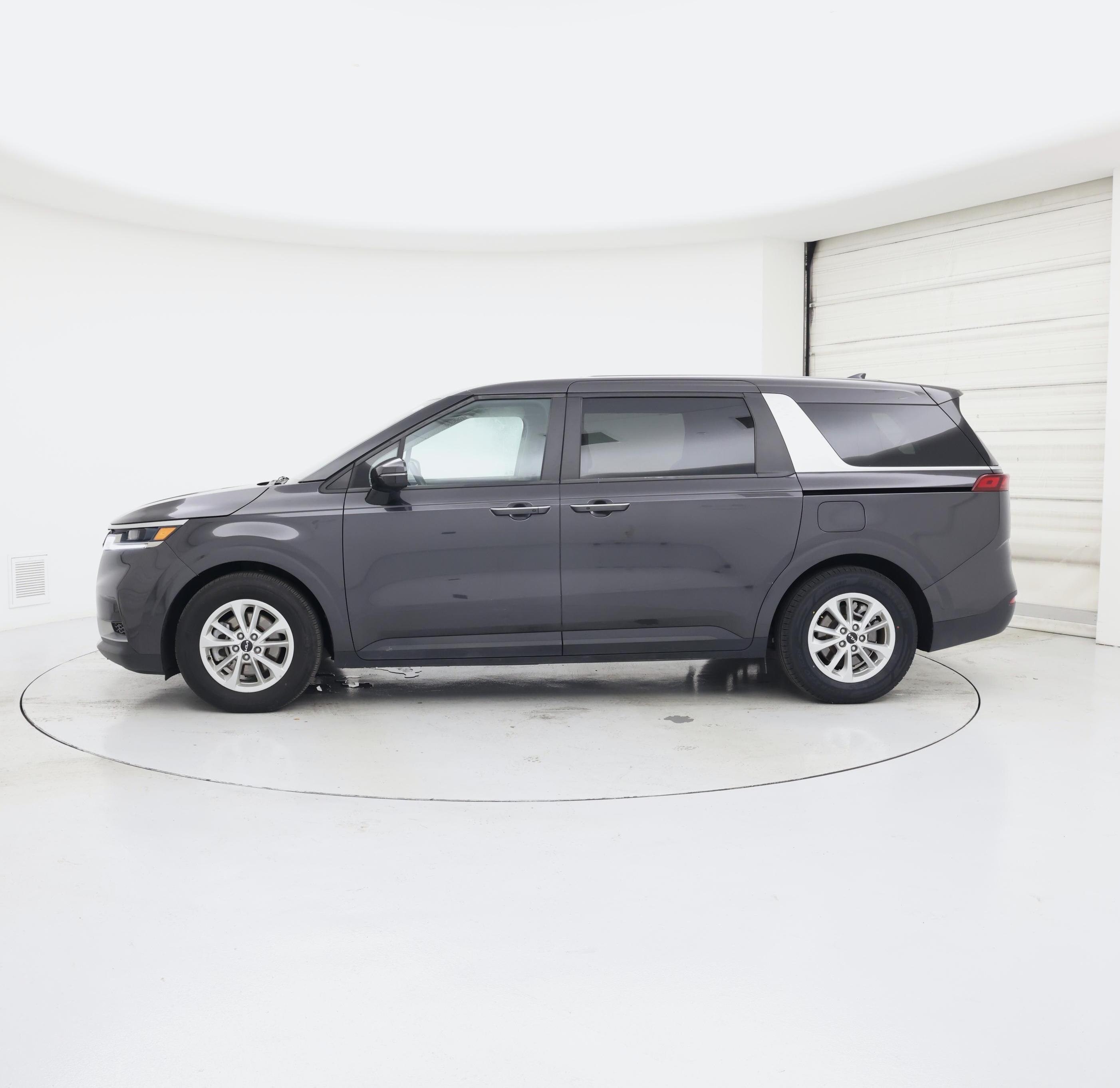 Thumbnail: 2024 Kia Carnival - 3