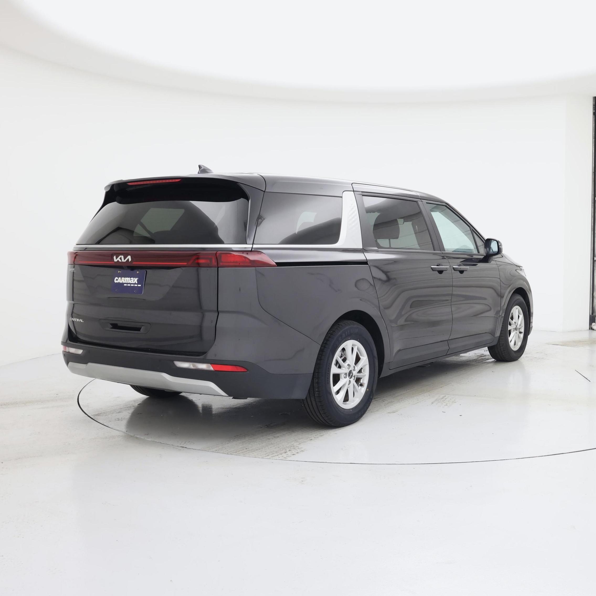 Thumbnail: 2024 Kia Carnival - 8