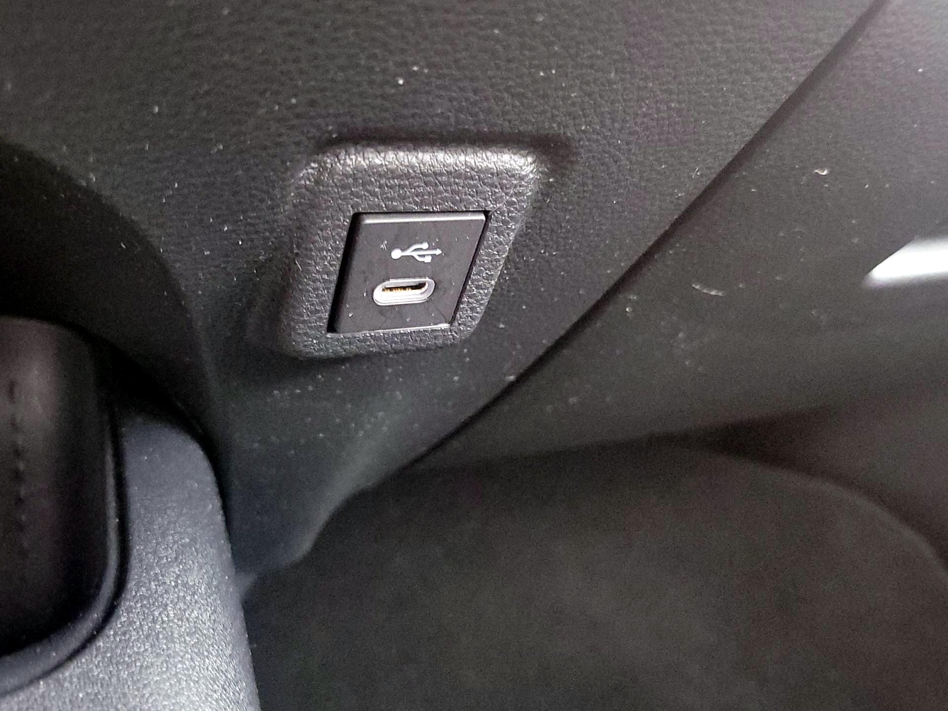 Thumbnail: 2023 Toyota Corolla - 18