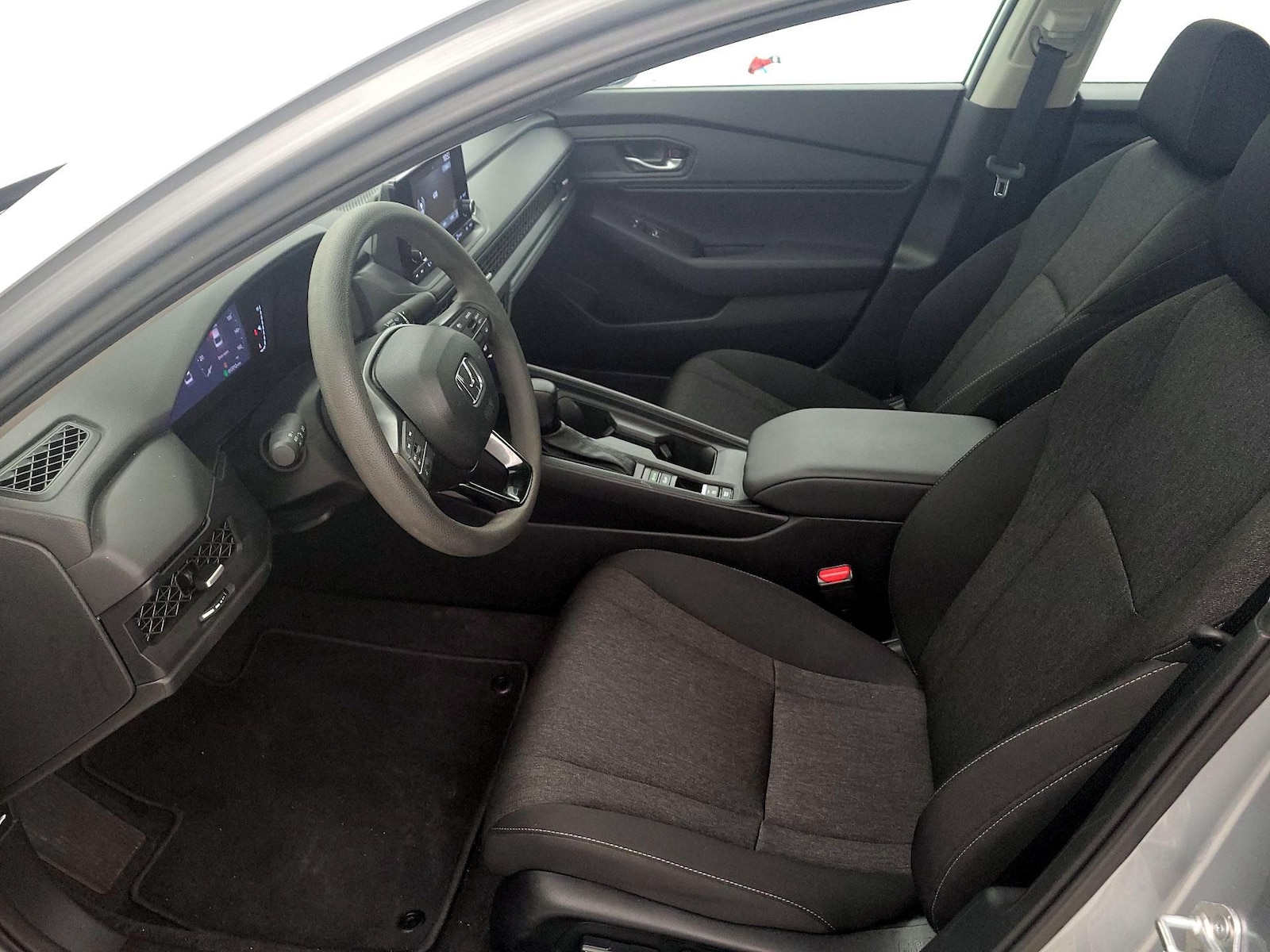 2025 Honda Accord SE - Photo 12
