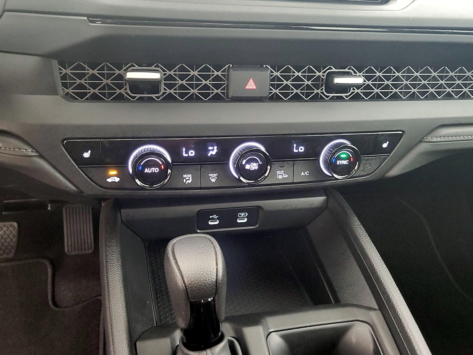 2025 Honda Accord SE - Photo 16