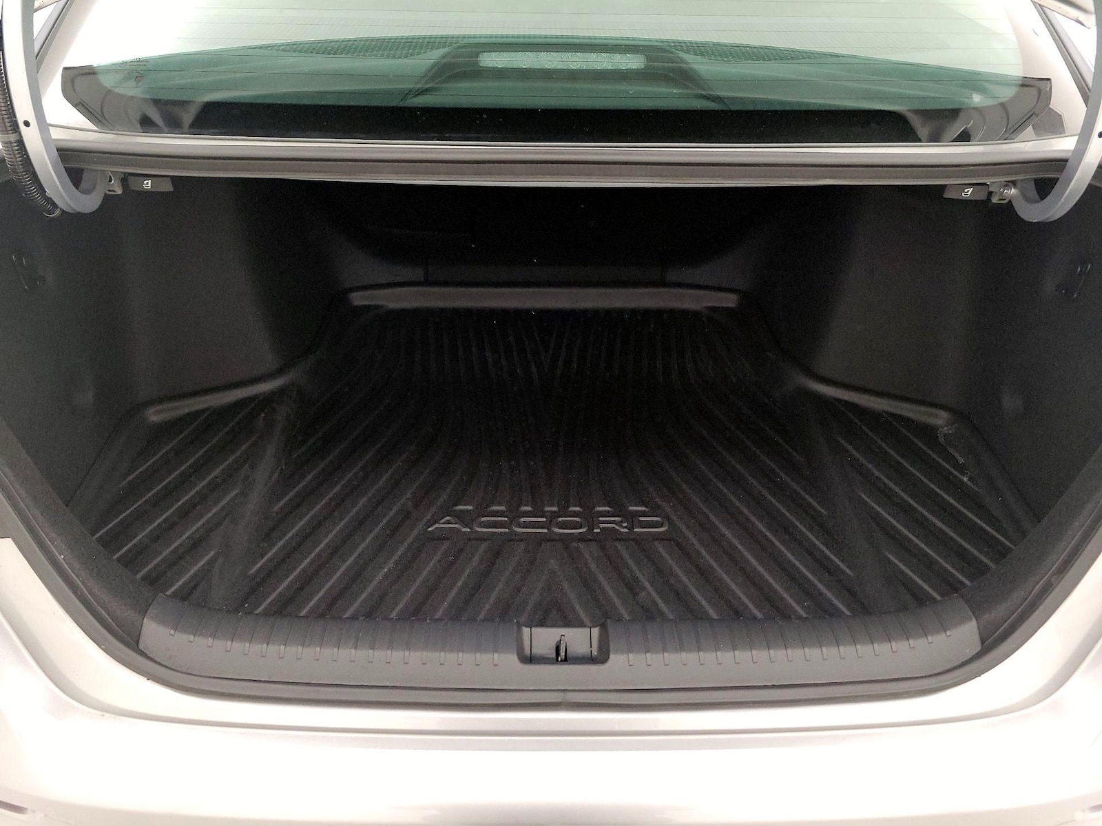 2025 Honda Accord SE - Photo 21