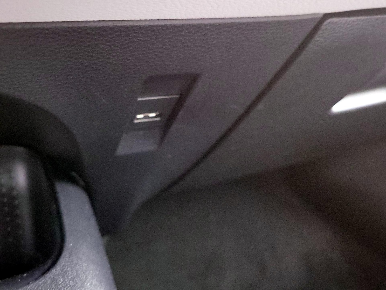 2022 Toyota Corolla LE - Photo 19