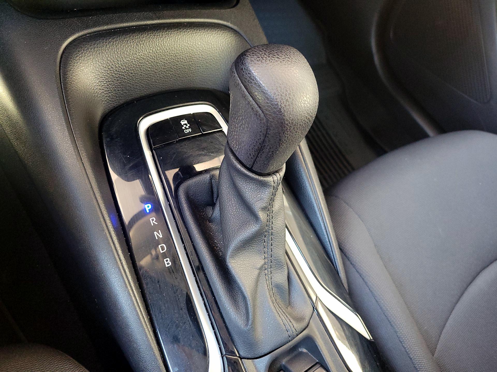 Thumbnail: 2022 Toyota Corolla - 17