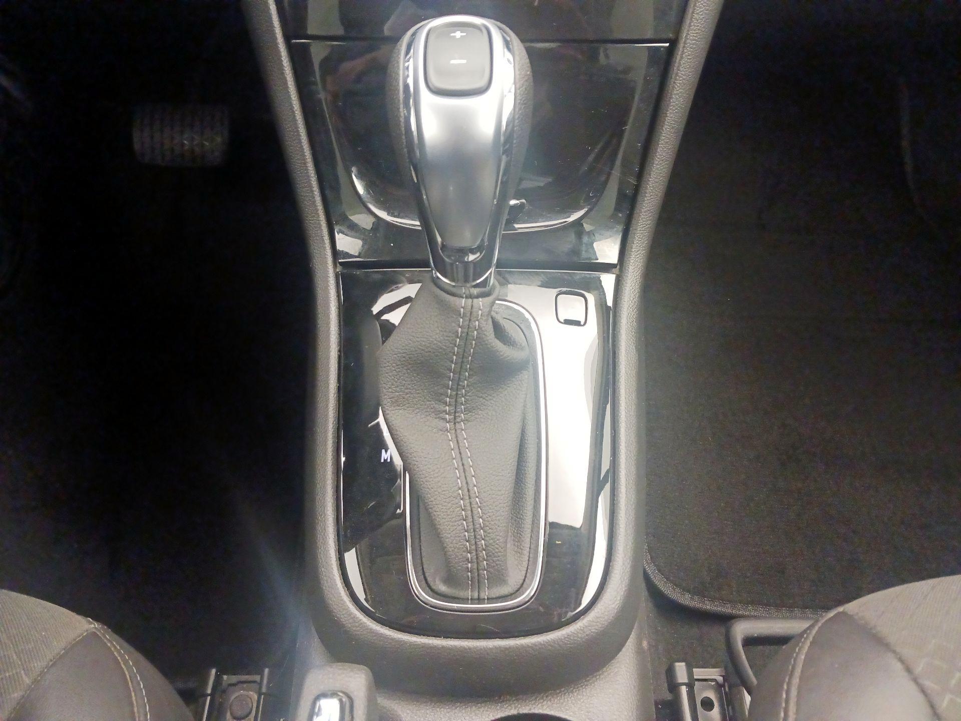 Thumbnail: 2020 Buick Encore - 17