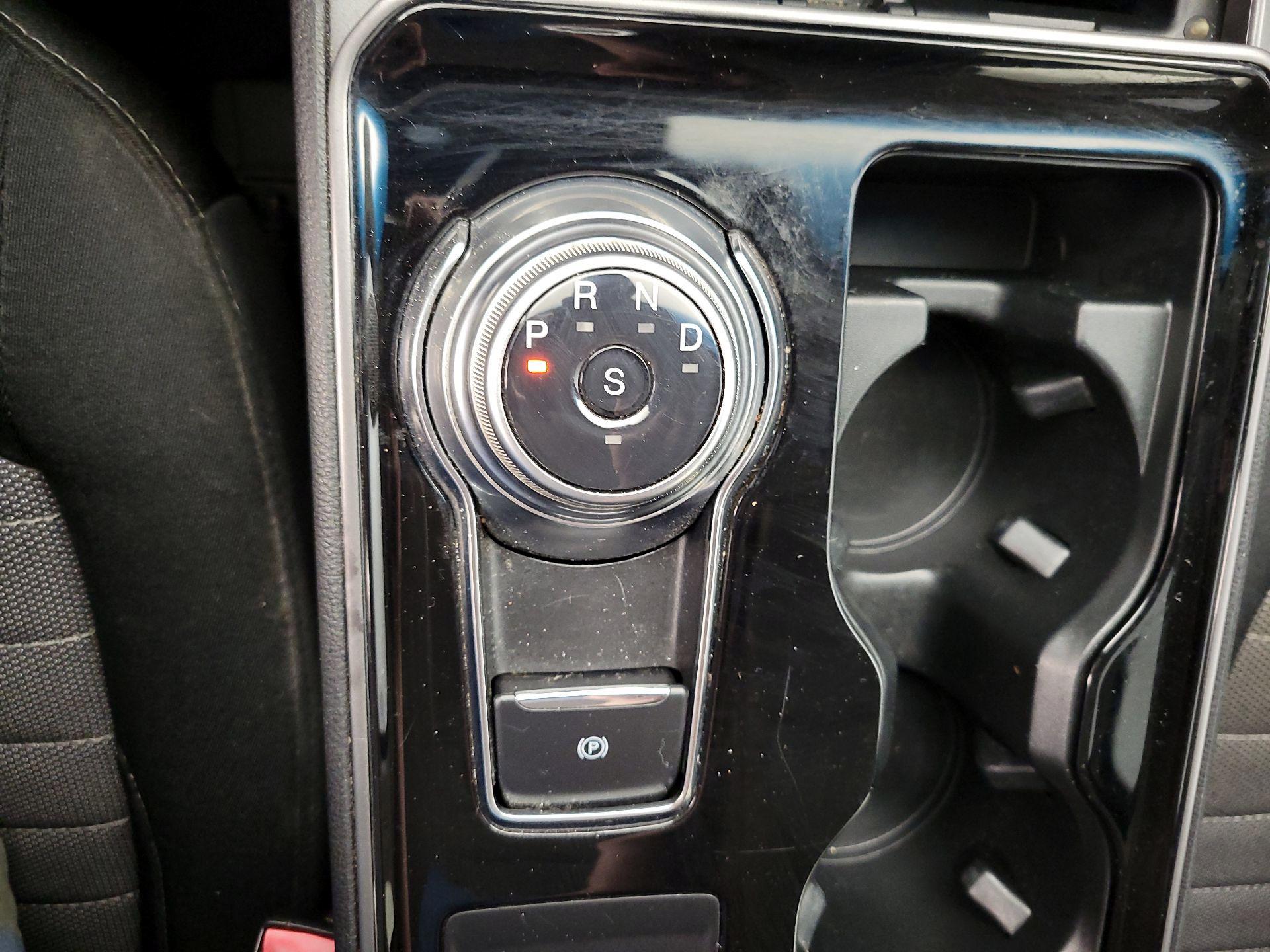 Thumbnail: 2020 Ford Edge - 17