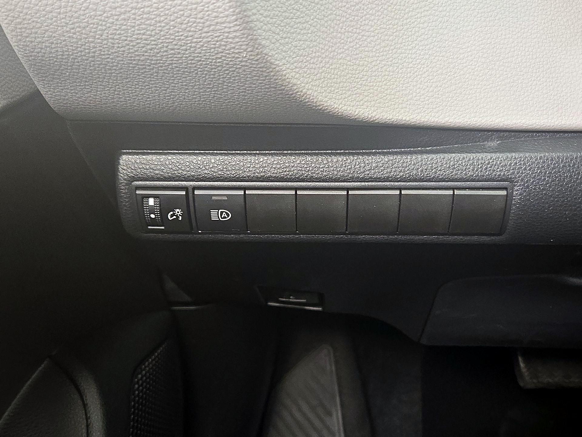 Thumbnail: 2024 Toyota Corolla - 13