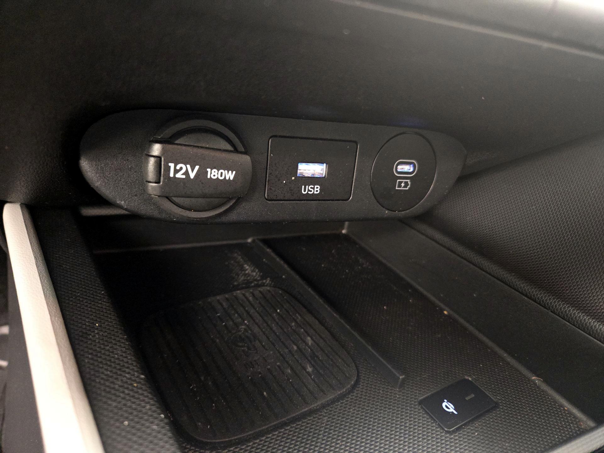 Thumbnail: 2025 Hyundai Elantra - 19