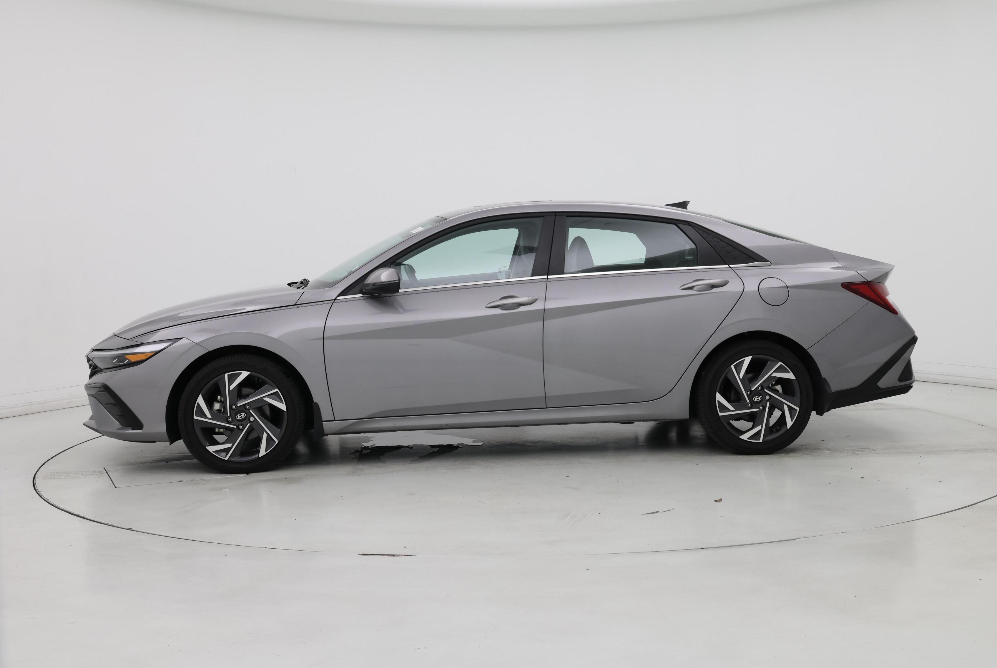 Thumbnail: 2025 Hyundai Elantra - 3