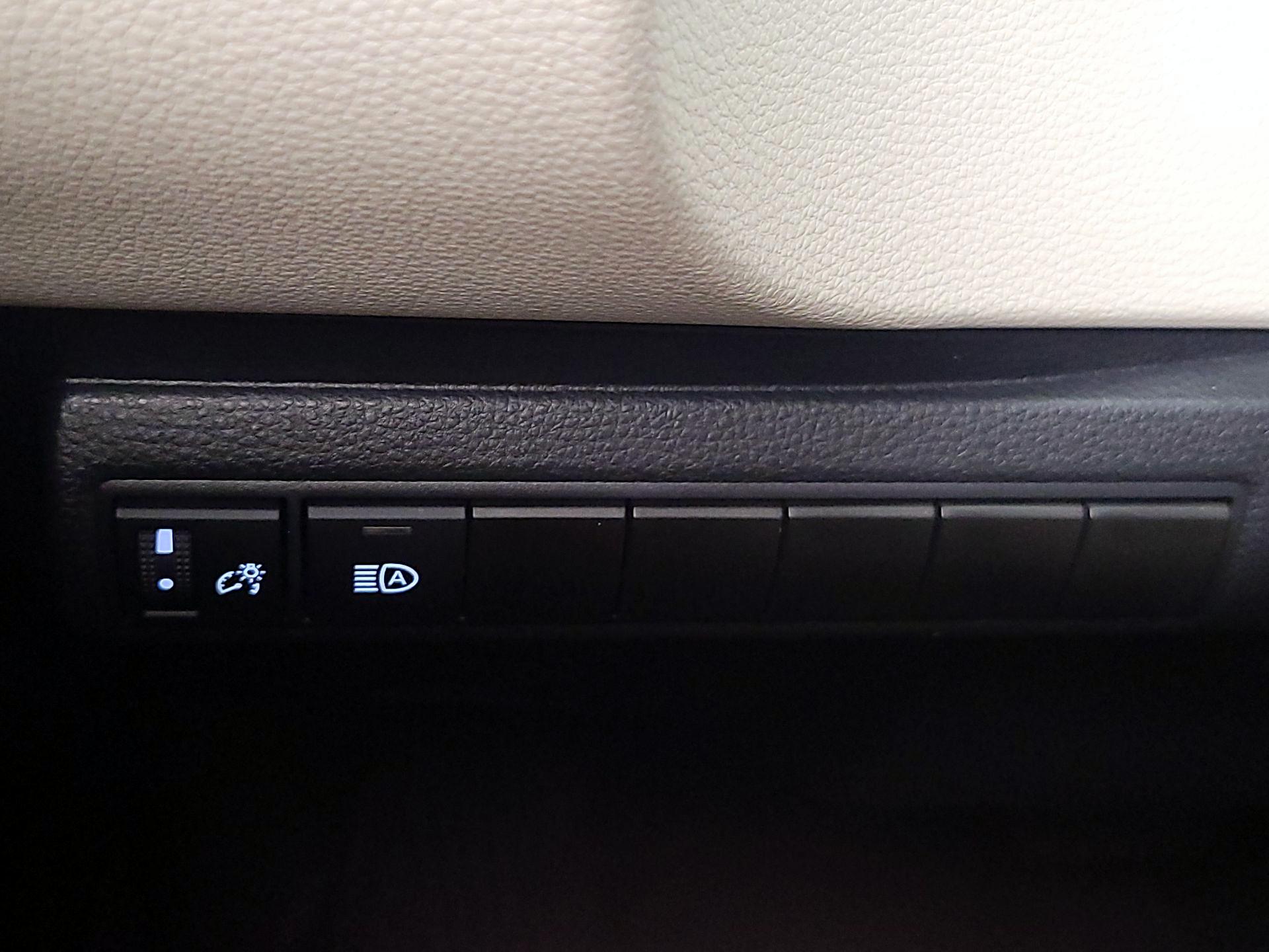 Thumbnail: 2024 Toyota Corolla - 13