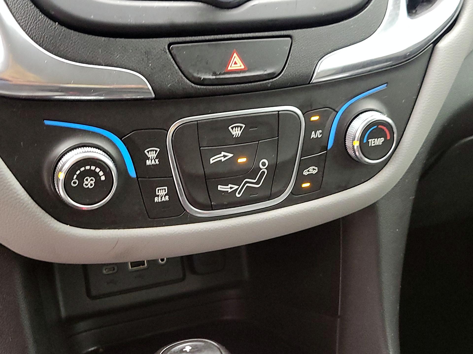 Thumbnail: 2020 Chevrolet Equinox - 16