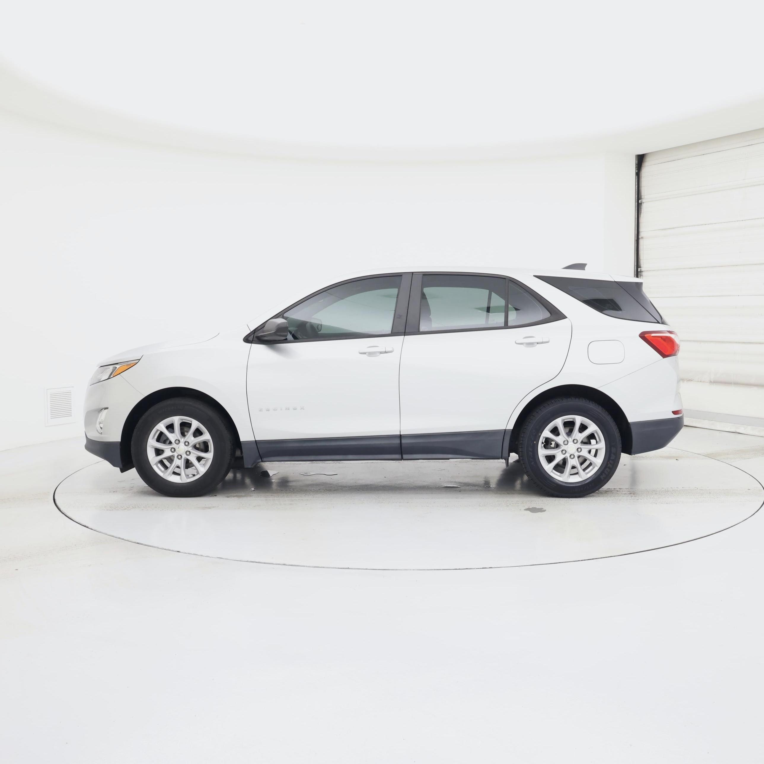 Thumbnail: 2020 Chevrolet Equinox - 3