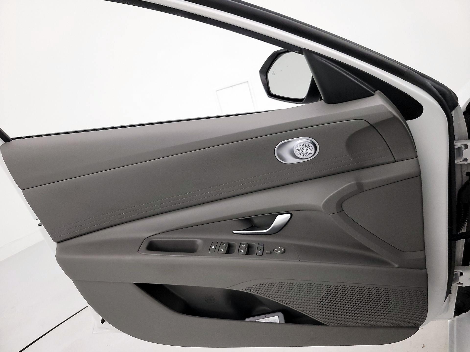 Thumbnail: 2023 Hyundai Elantra - 12