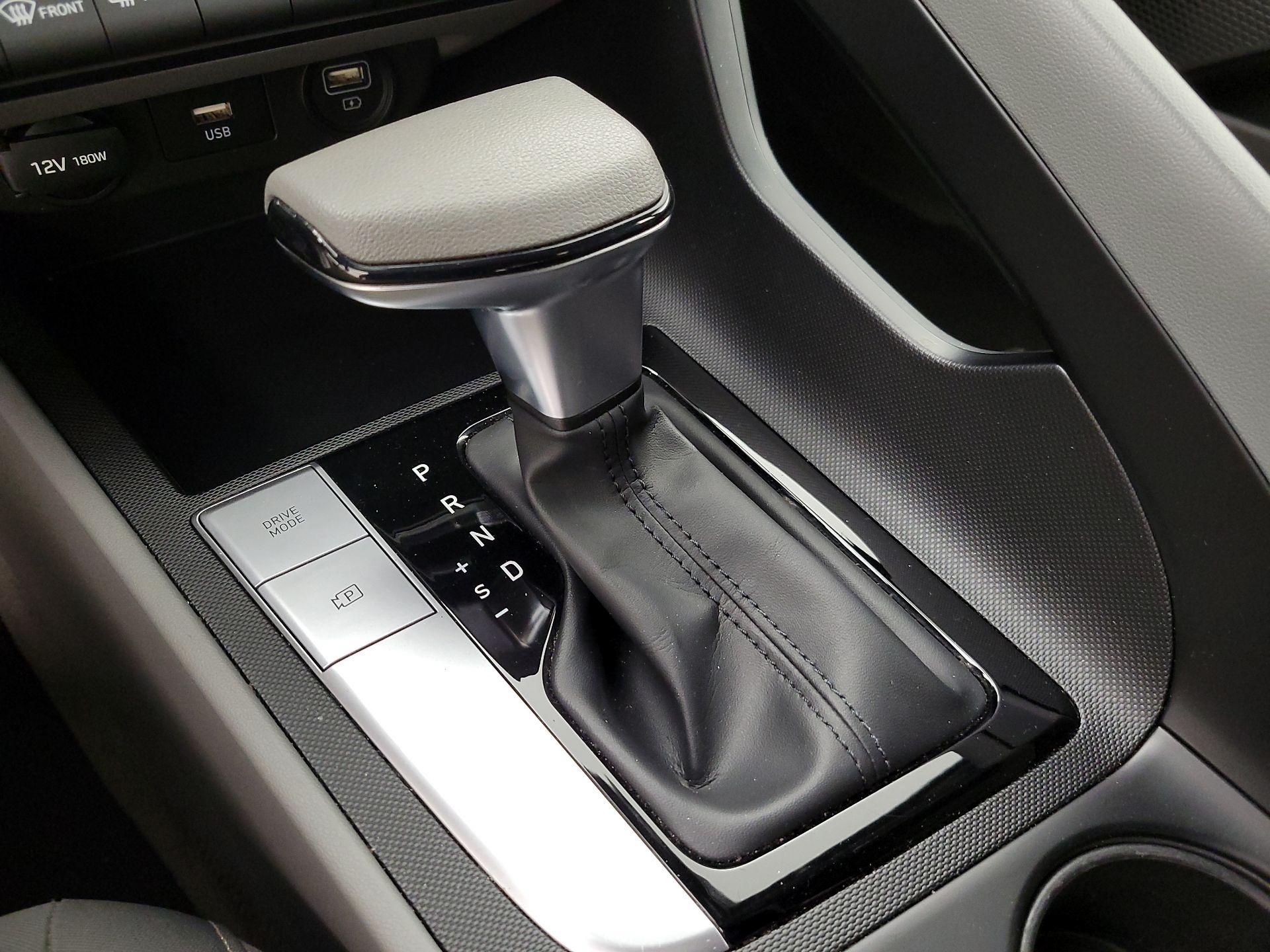 Thumbnail: 2023 Hyundai Elantra - 17