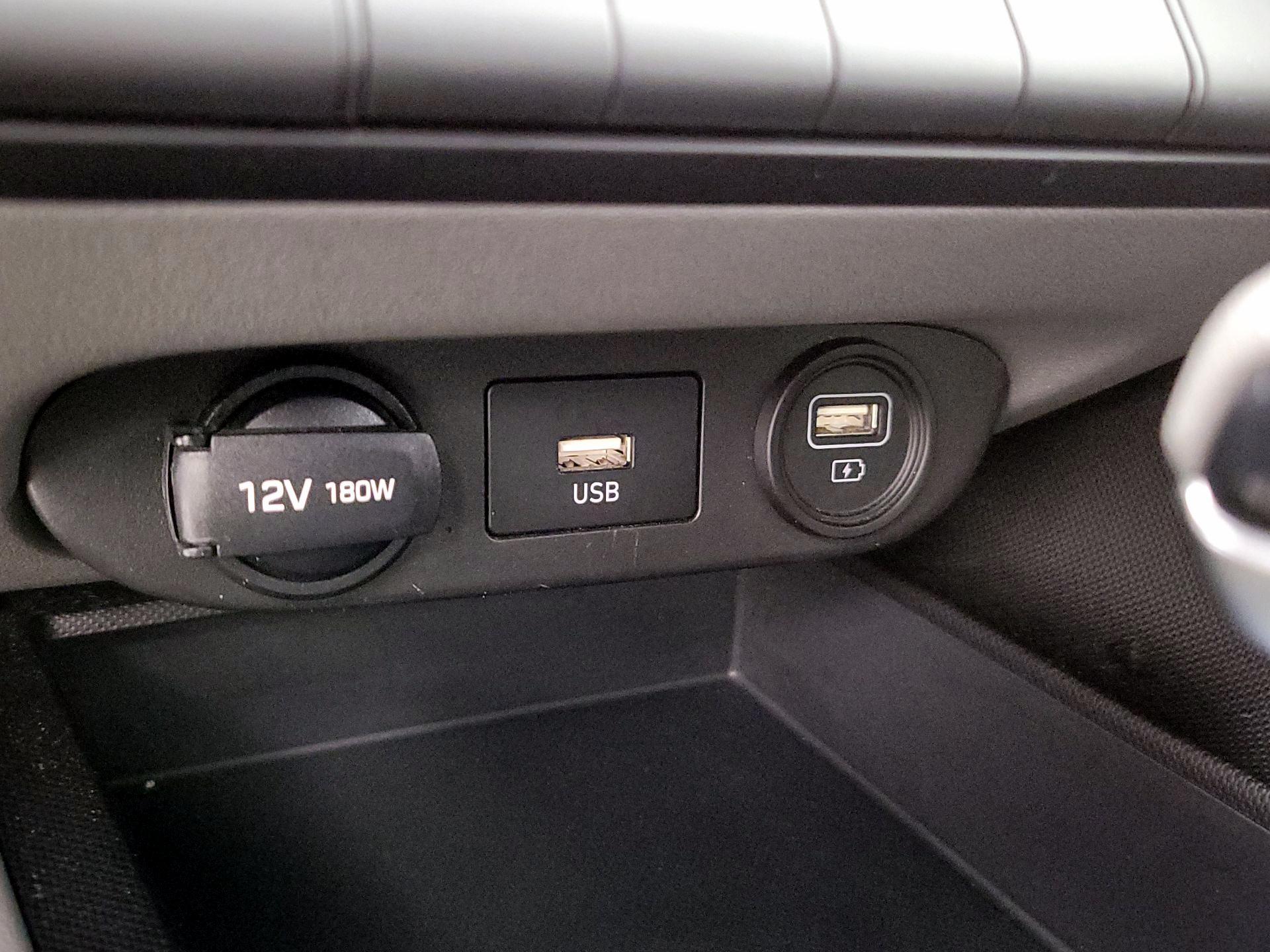 Thumbnail: 2023 Hyundai Elantra - 18