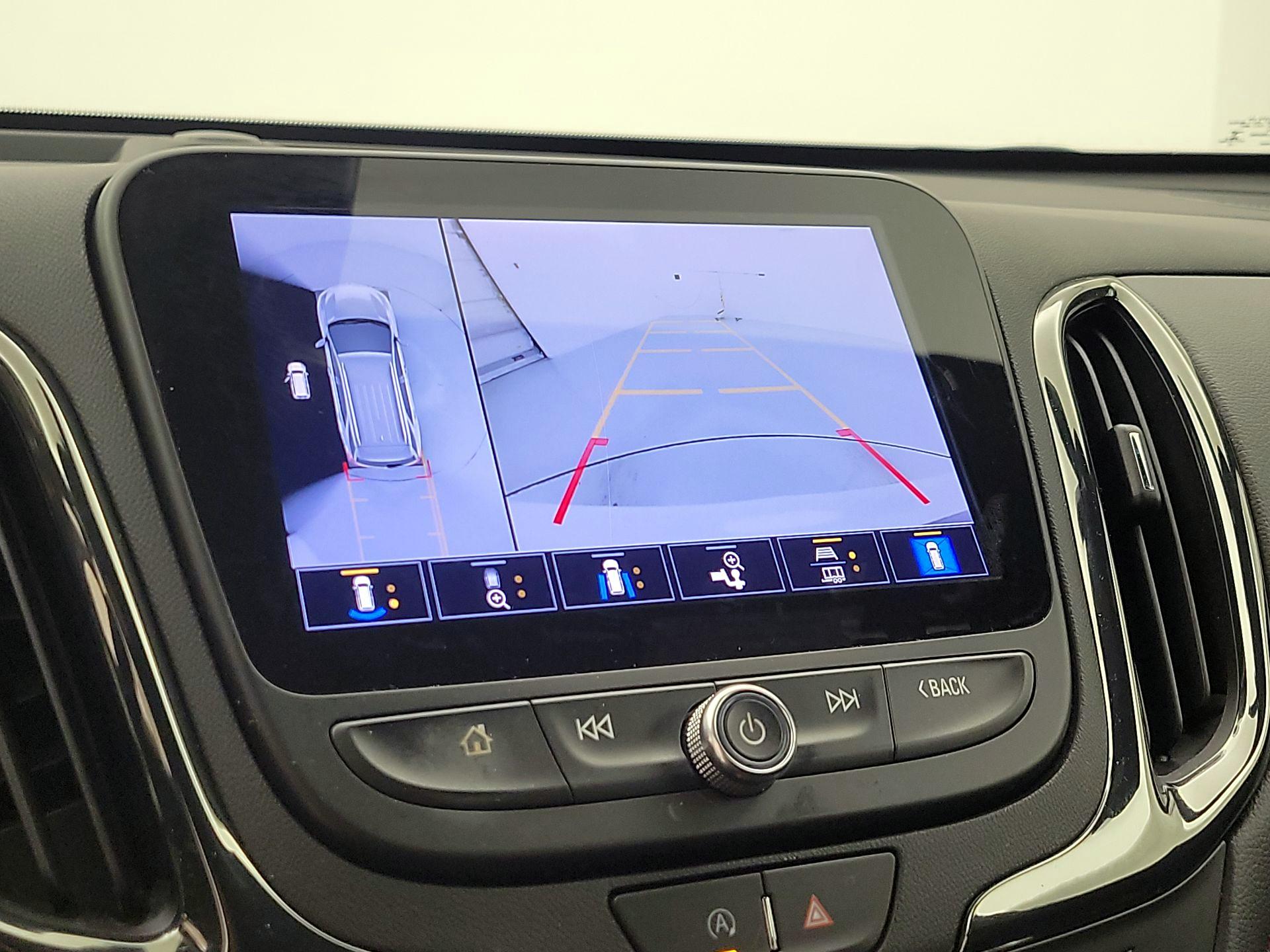 Thumbnail: 2022 Chevrolet Equinox - 14