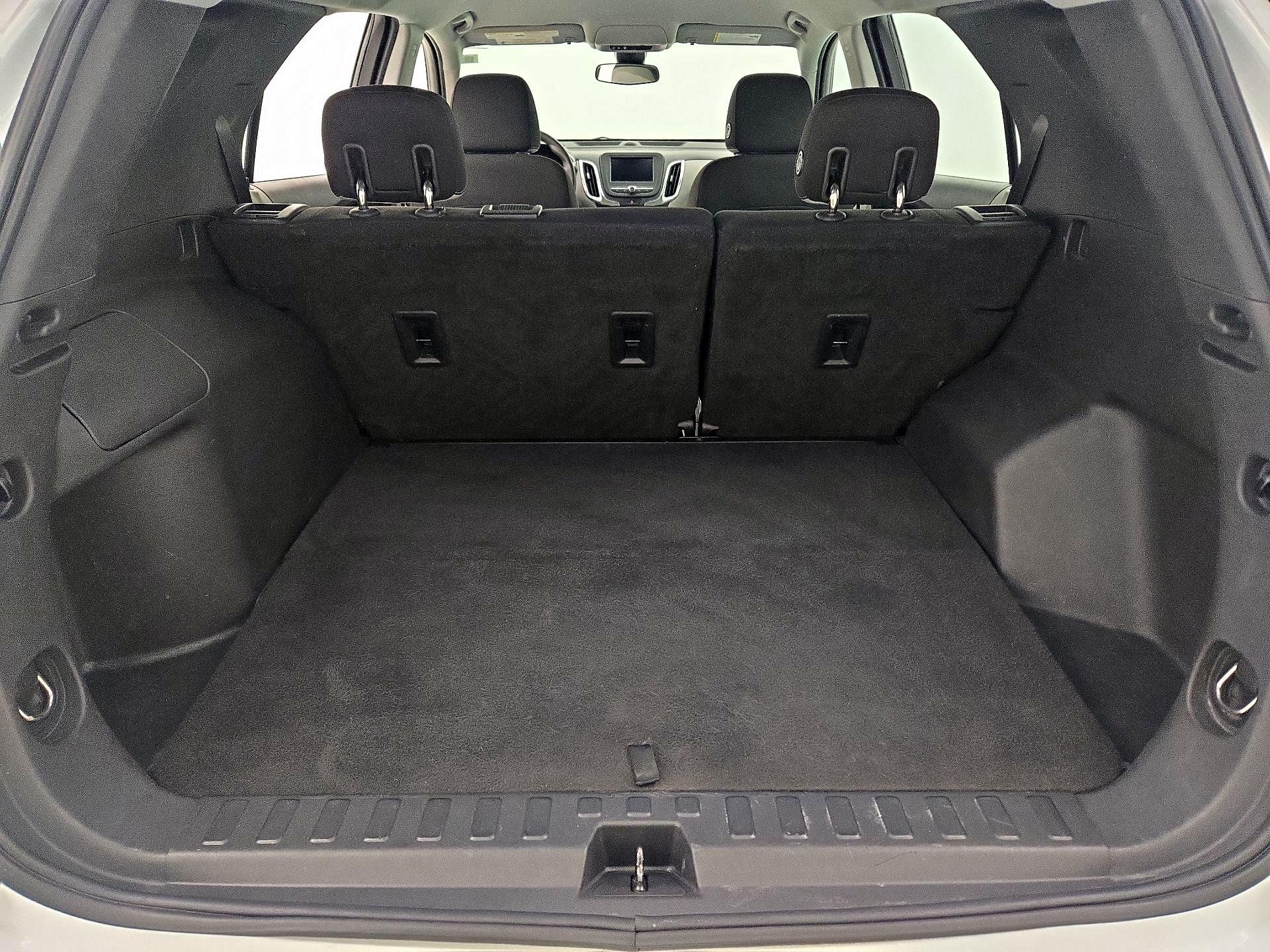 Thumbnail: 2020 Chevrolet Equinox - 20