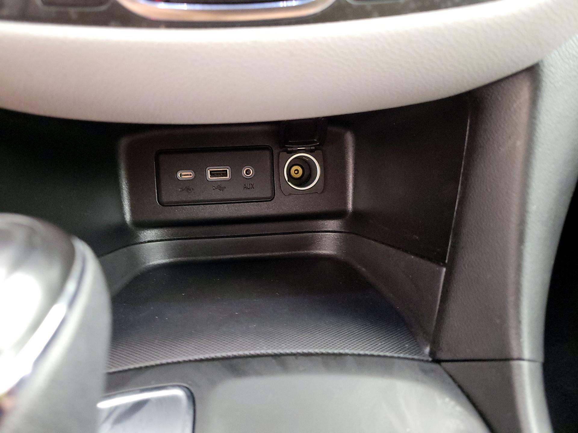 Thumbnail: 2021 Chevrolet Equinox - 18