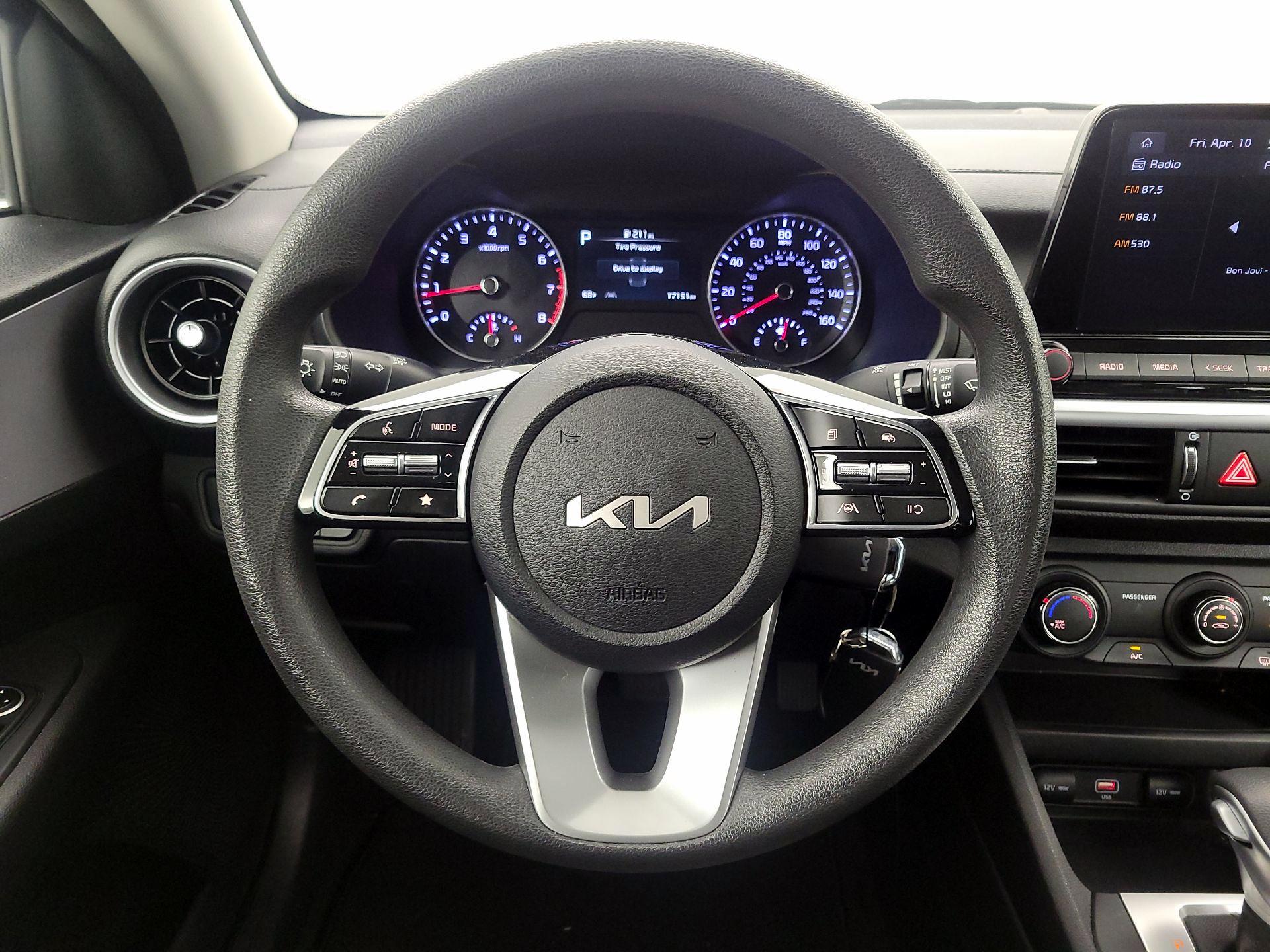 Thumbnail: 2023 Kia Forte - 10