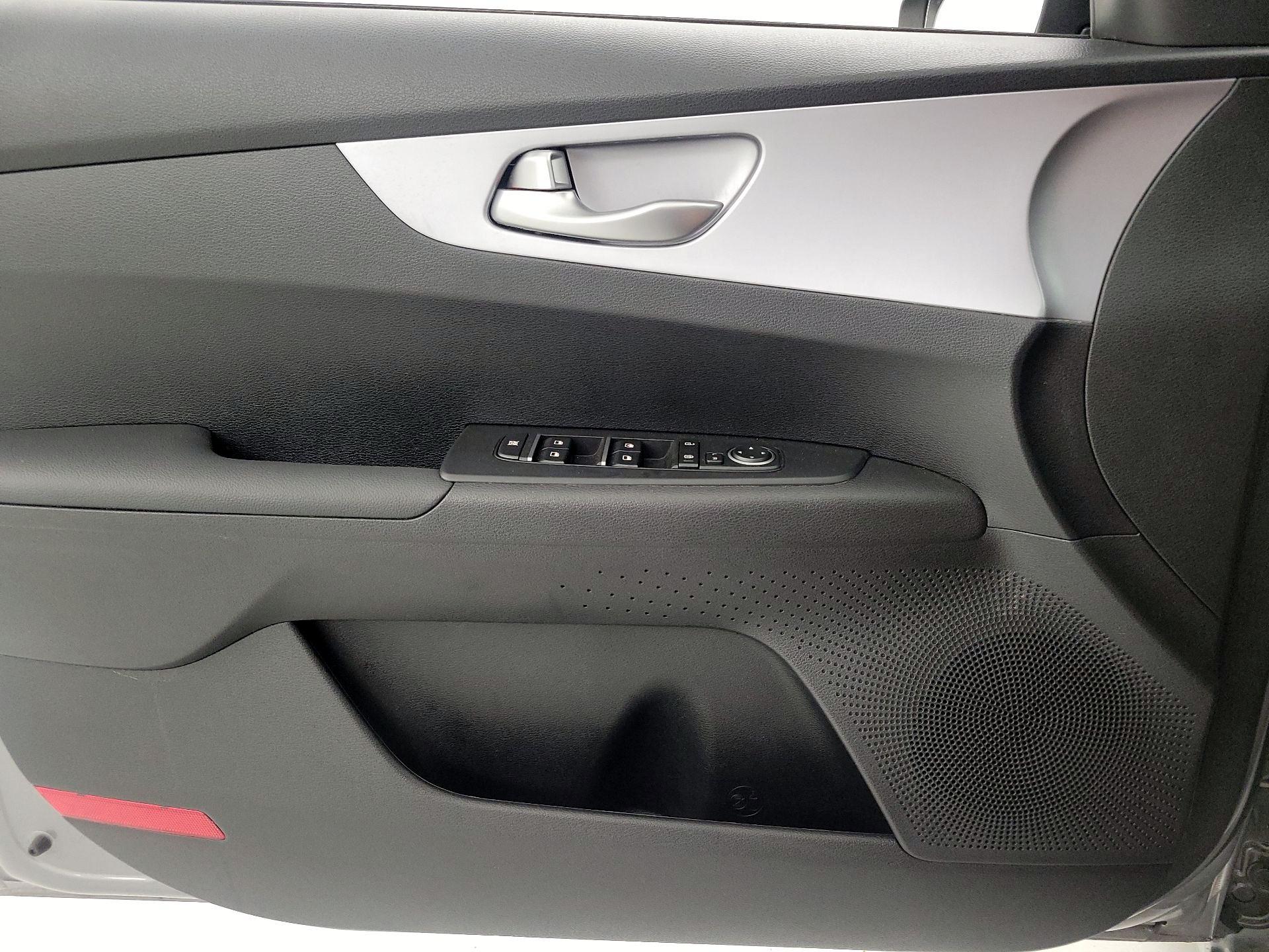 Thumbnail: 2023 Kia Forte - 12