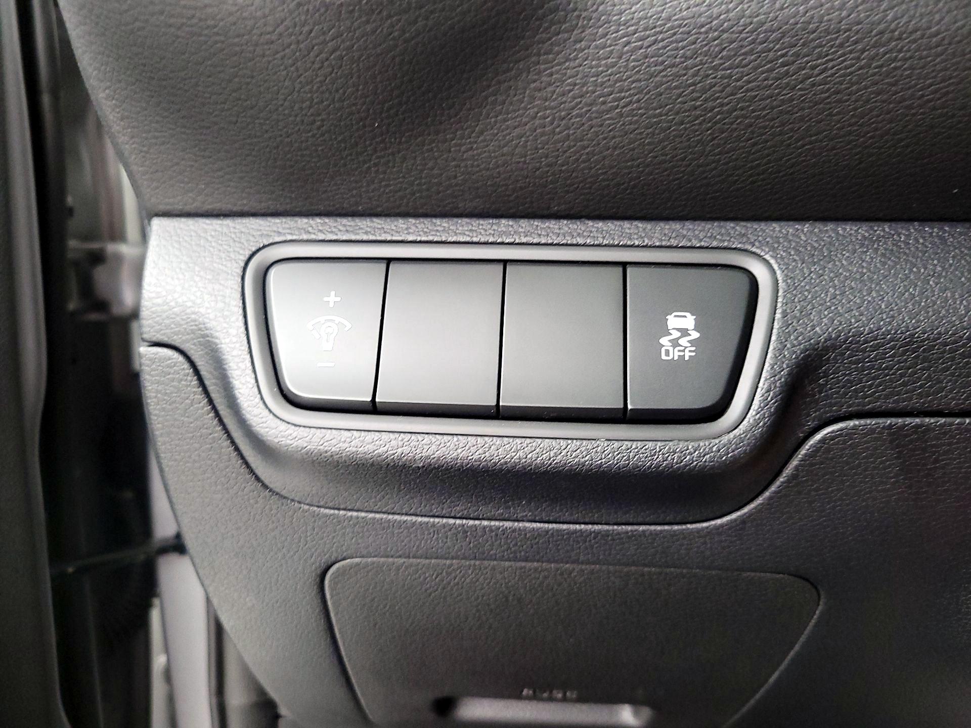 Thumbnail: 2023 Kia Forte - 13