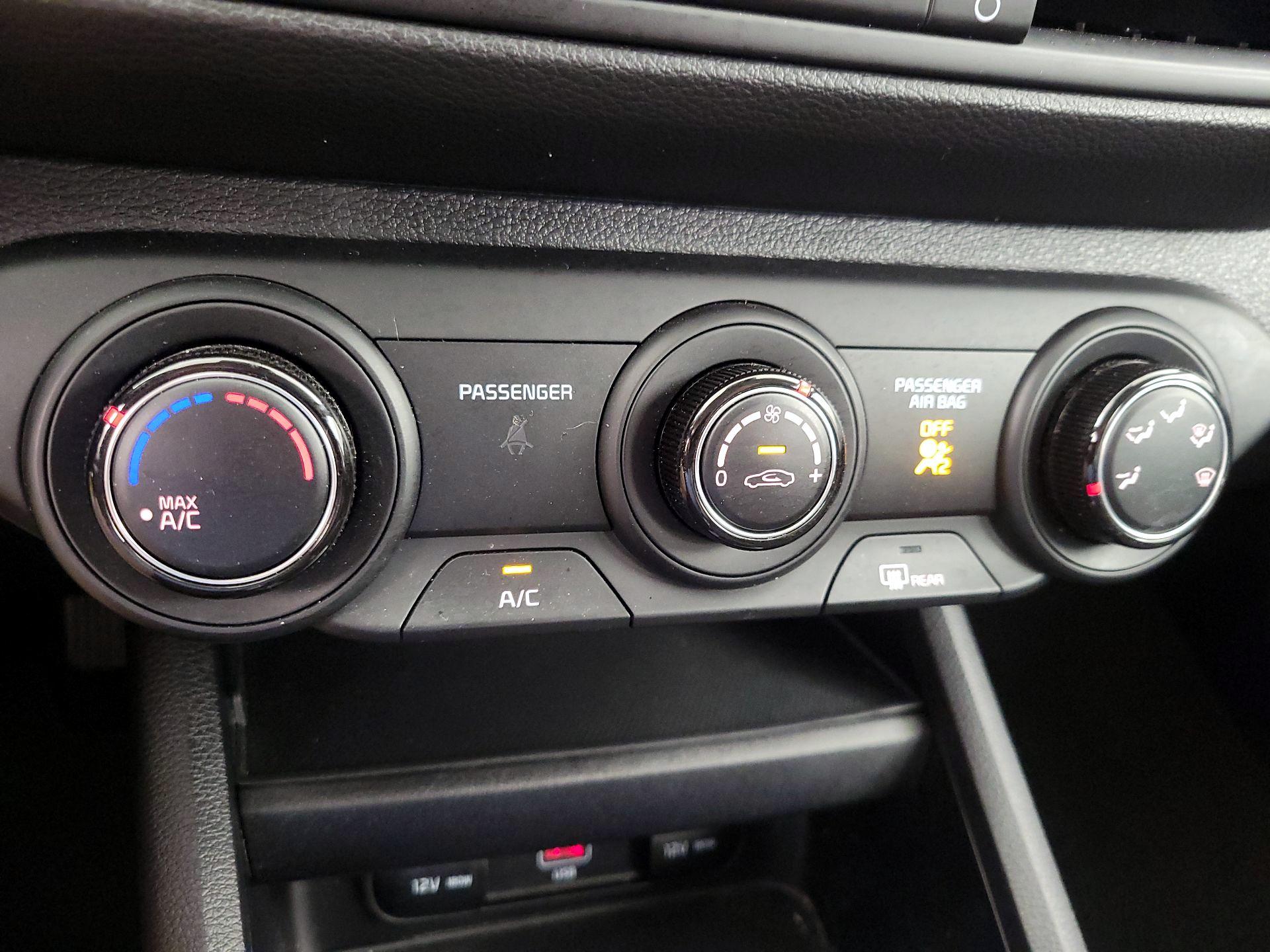 Thumbnail: 2023 Kia Forte - 16