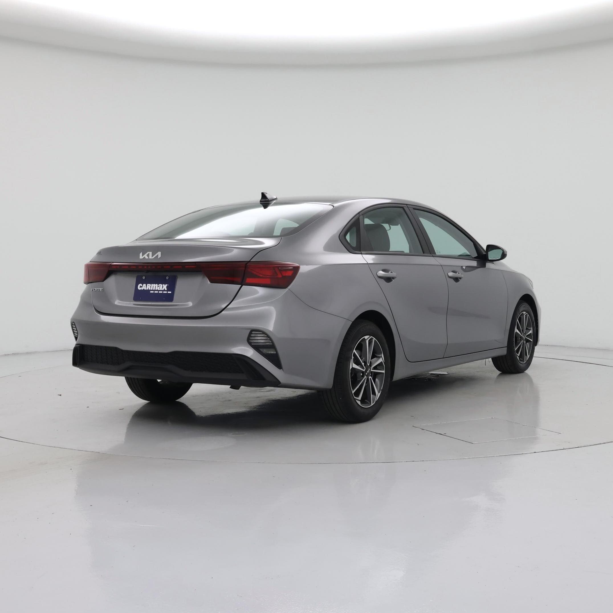 Thumbnail: 2023 Kia Forte - 8