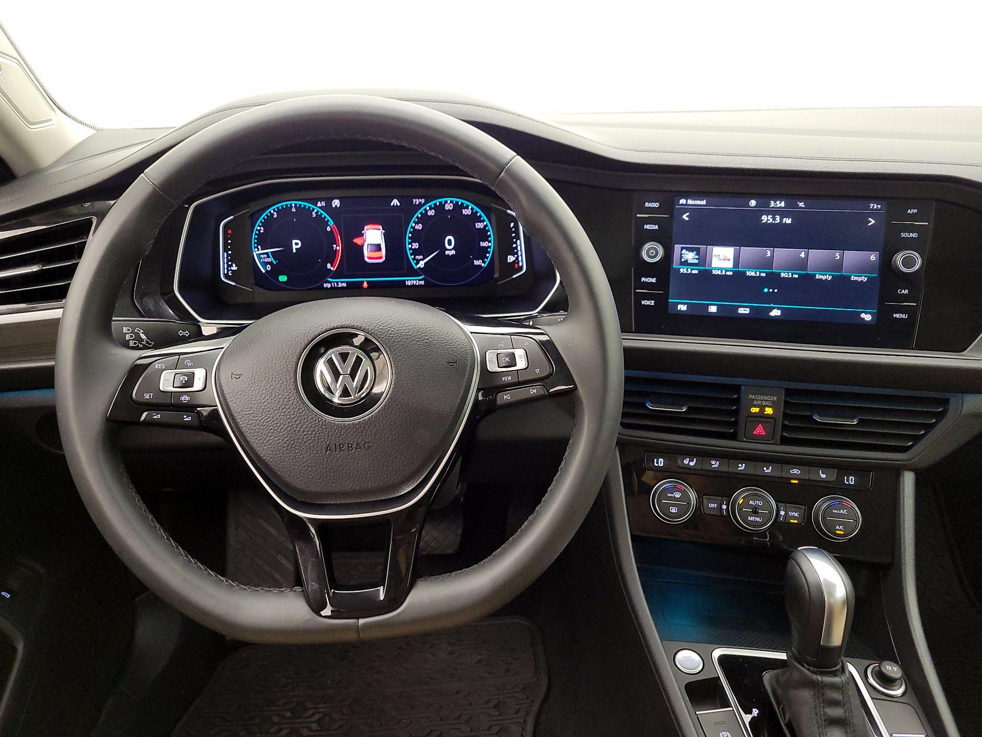 Thumbnail: 2020 Volkswagen Jetta - 10