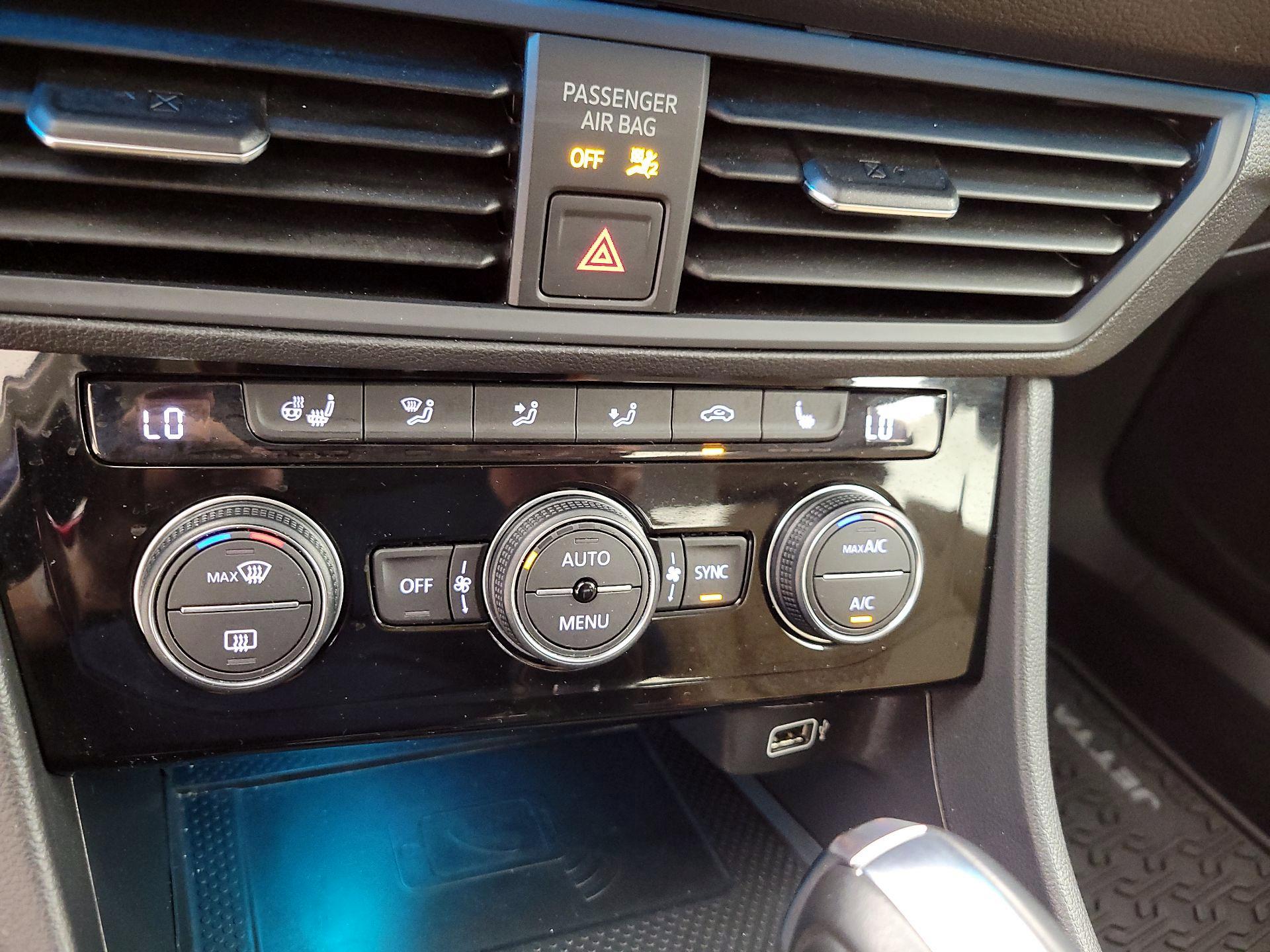 Thumbnail: 2020 Volkswagen Jetta - 14