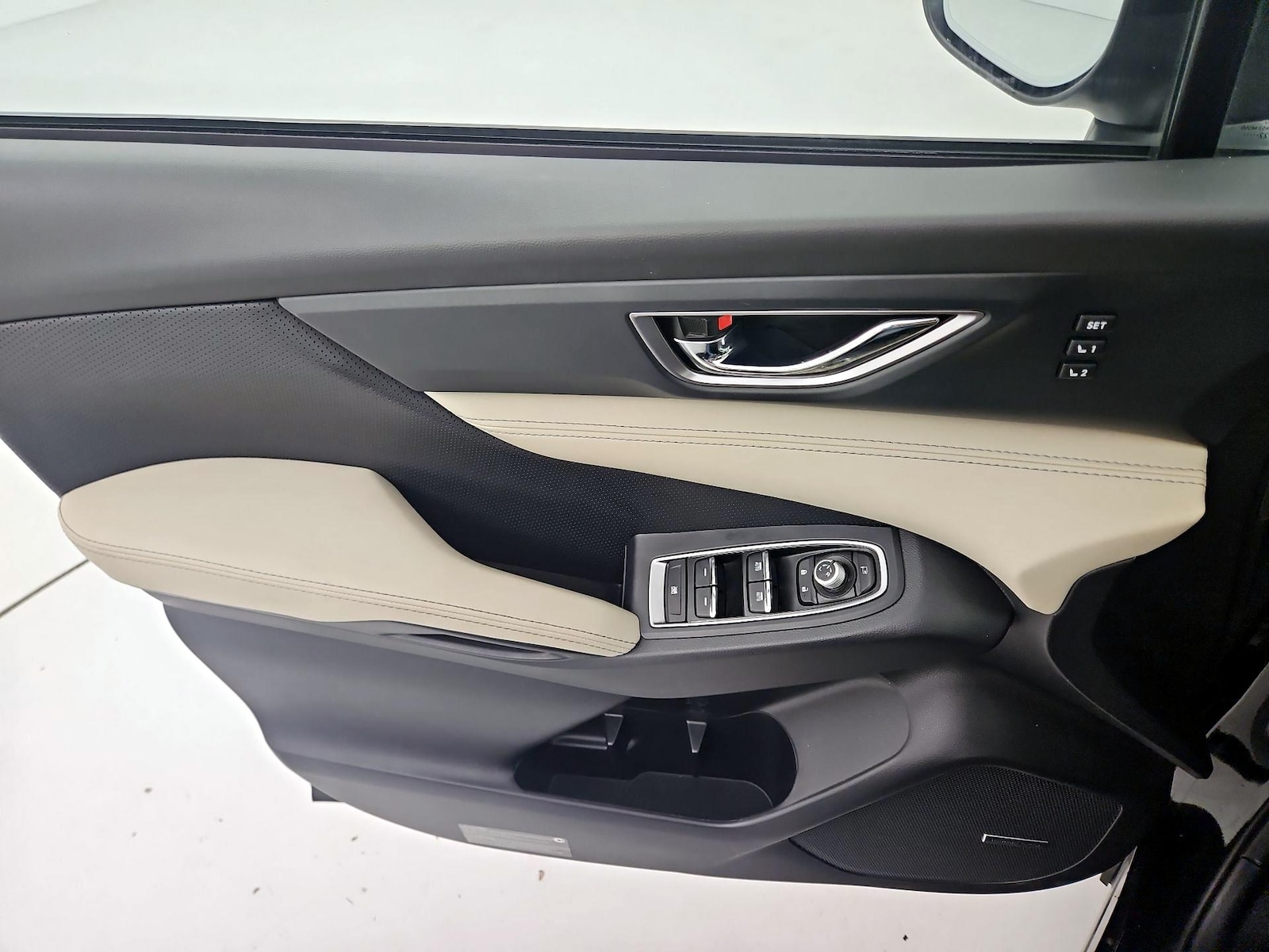 2023 Subaru Ascent Limited - Photo 13