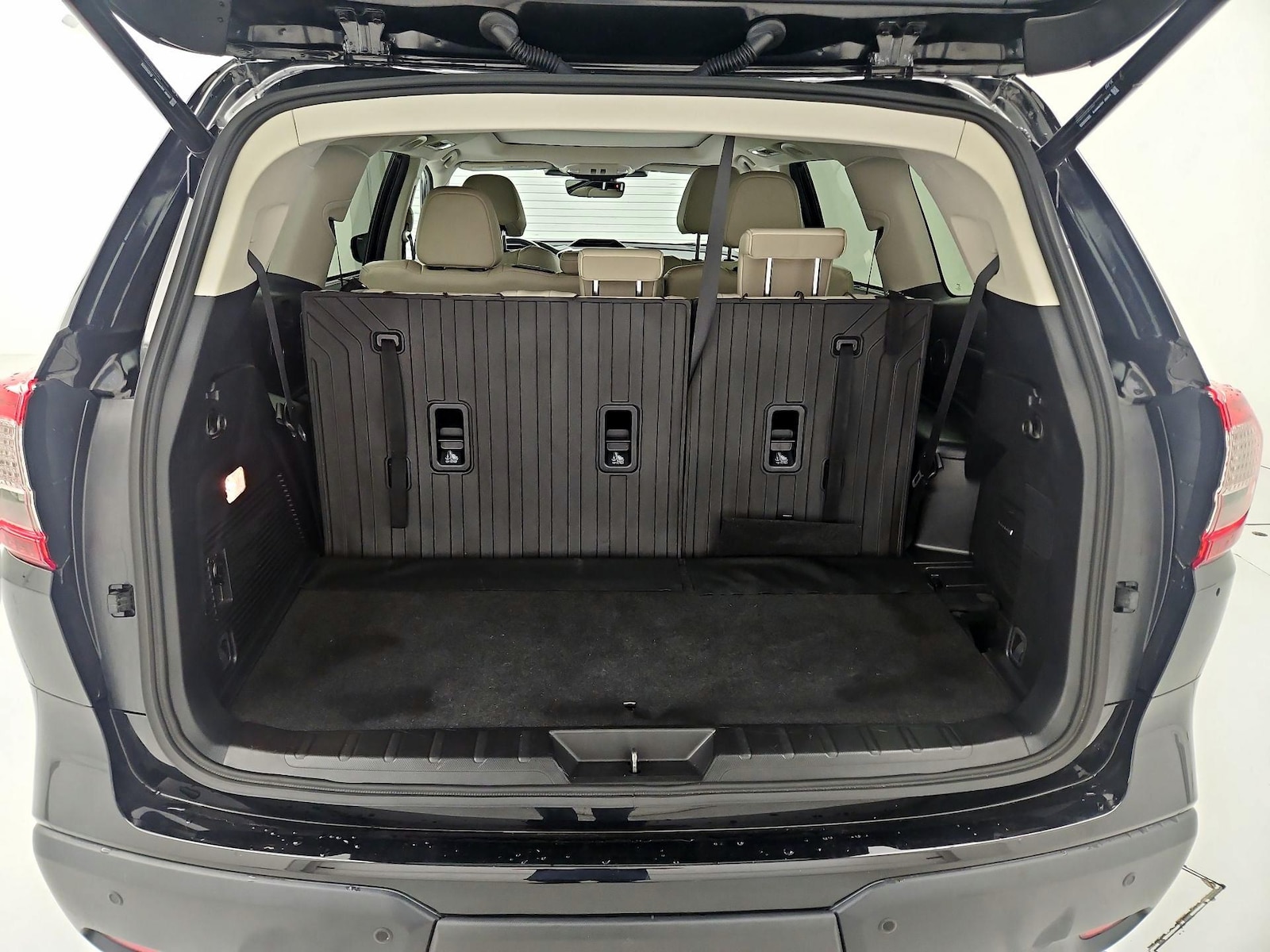 2023 Subaru Ascent Limited - Photo 23