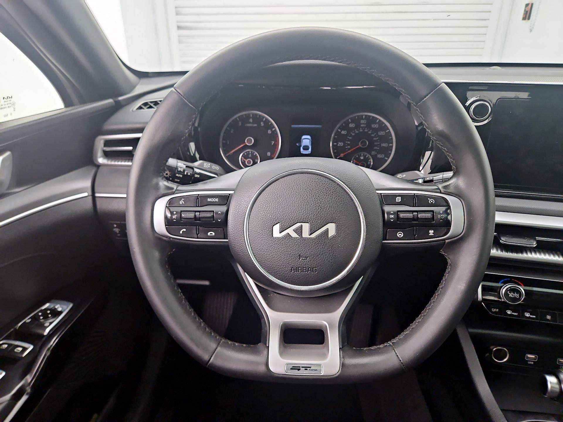 Thumbnail: 2023 Kia K5 - 10