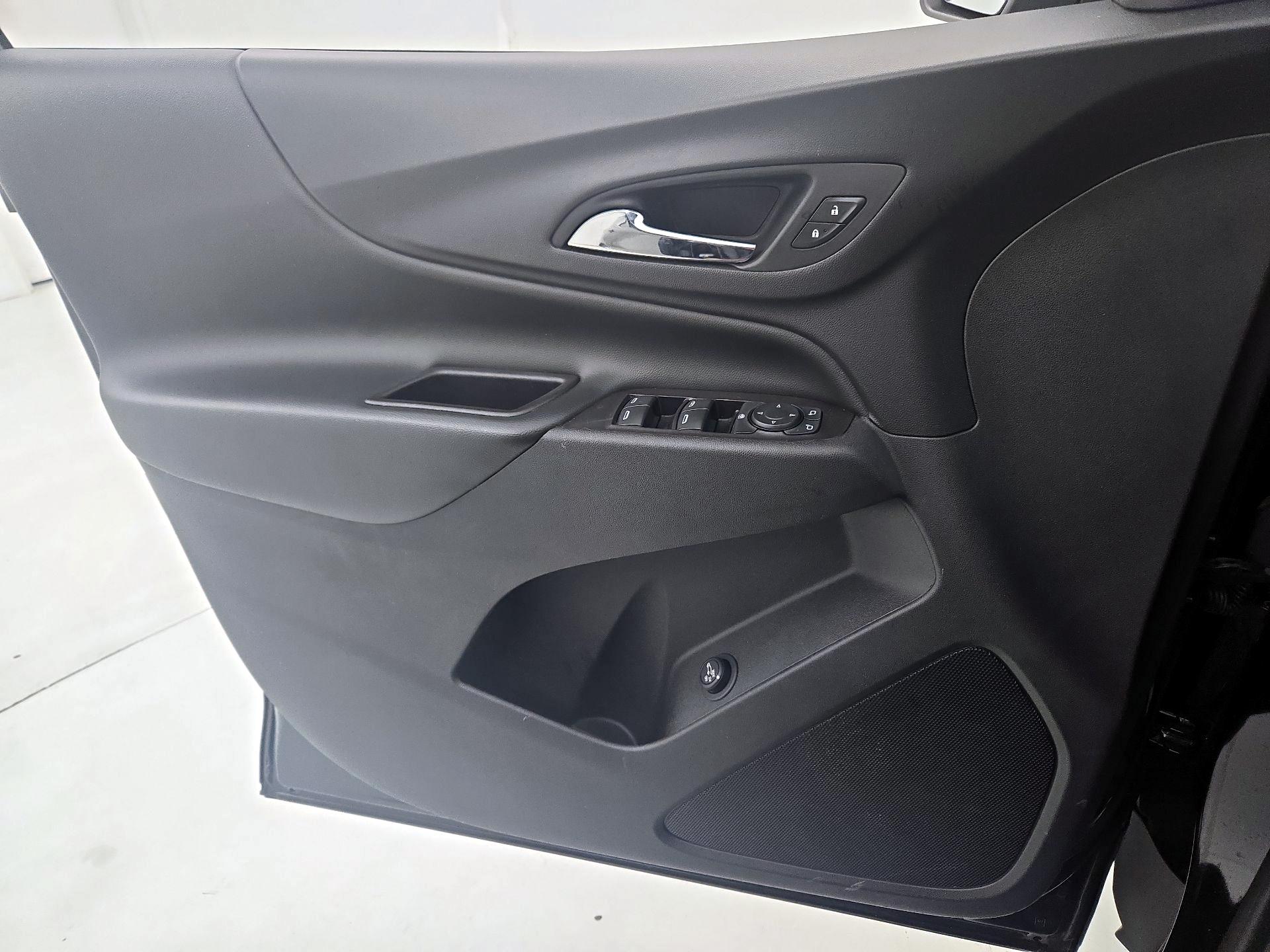 Thumbnail: 2021 Chevrolet Equinox - 12
