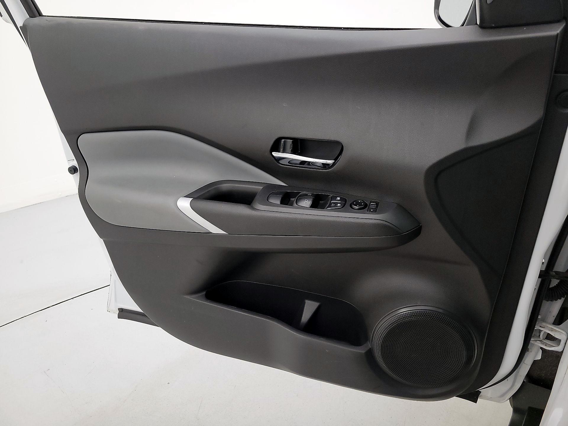 Thumbnail: 2023 Nissan Kicks - 12