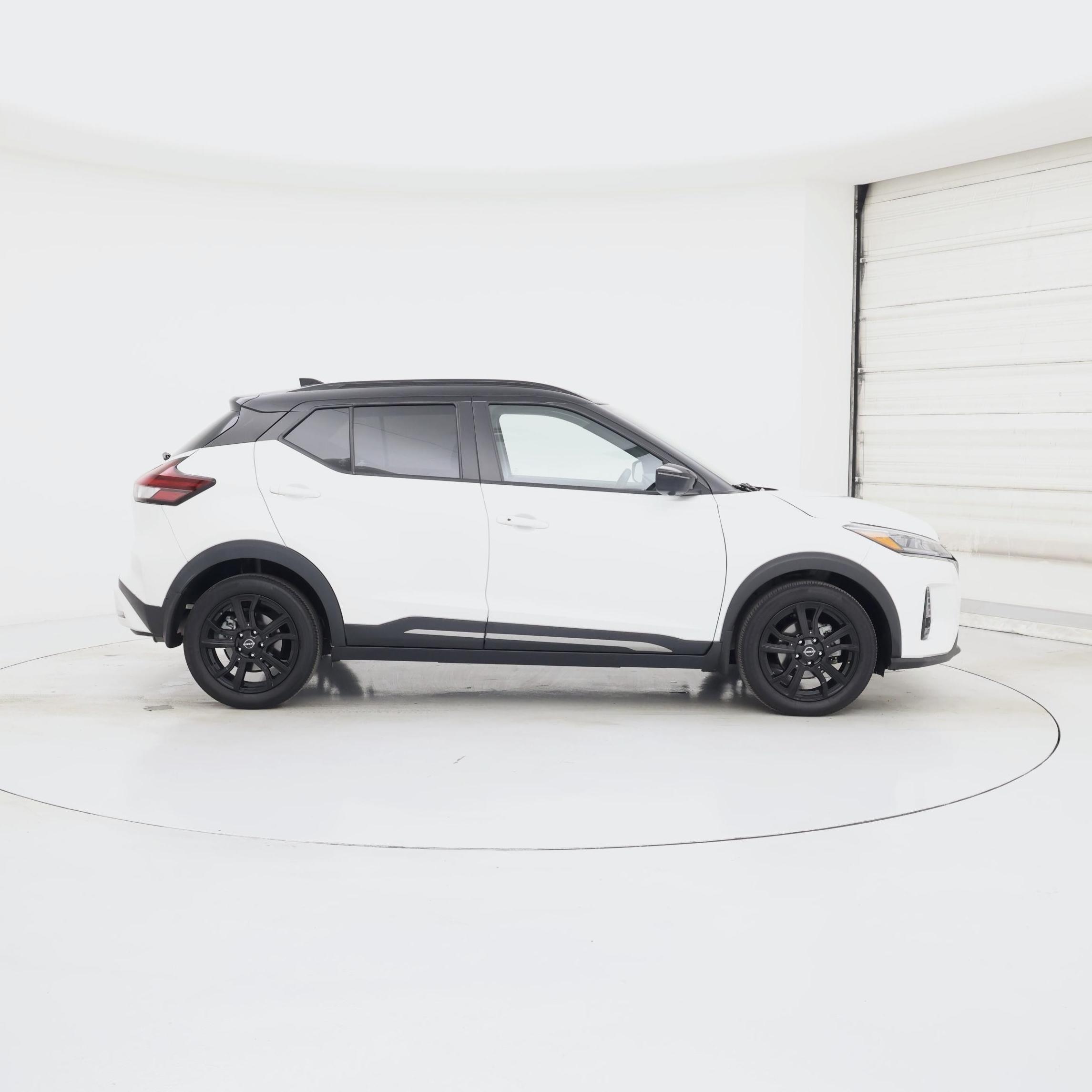 Thumbnail: 2023 Nissan Kicks - 7