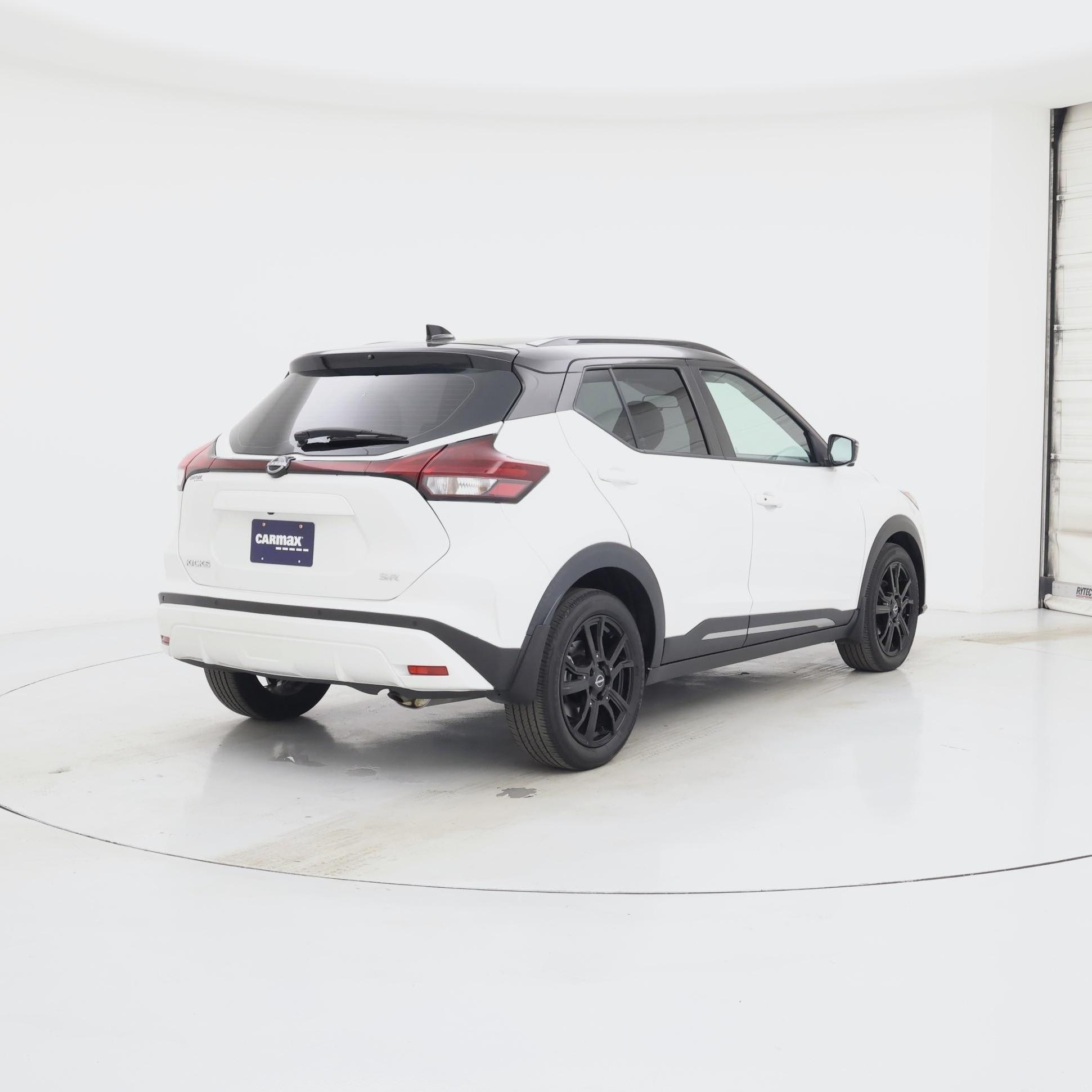 Thumbnail: 2023 Nissan Kicks - 8