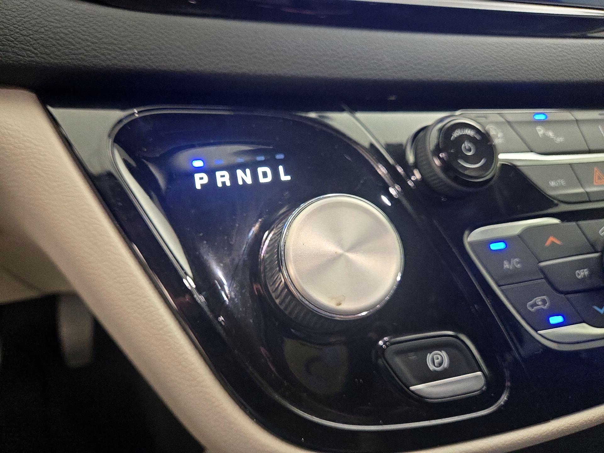 Thumbnail: 2023 Chrysler Pacifica - 17