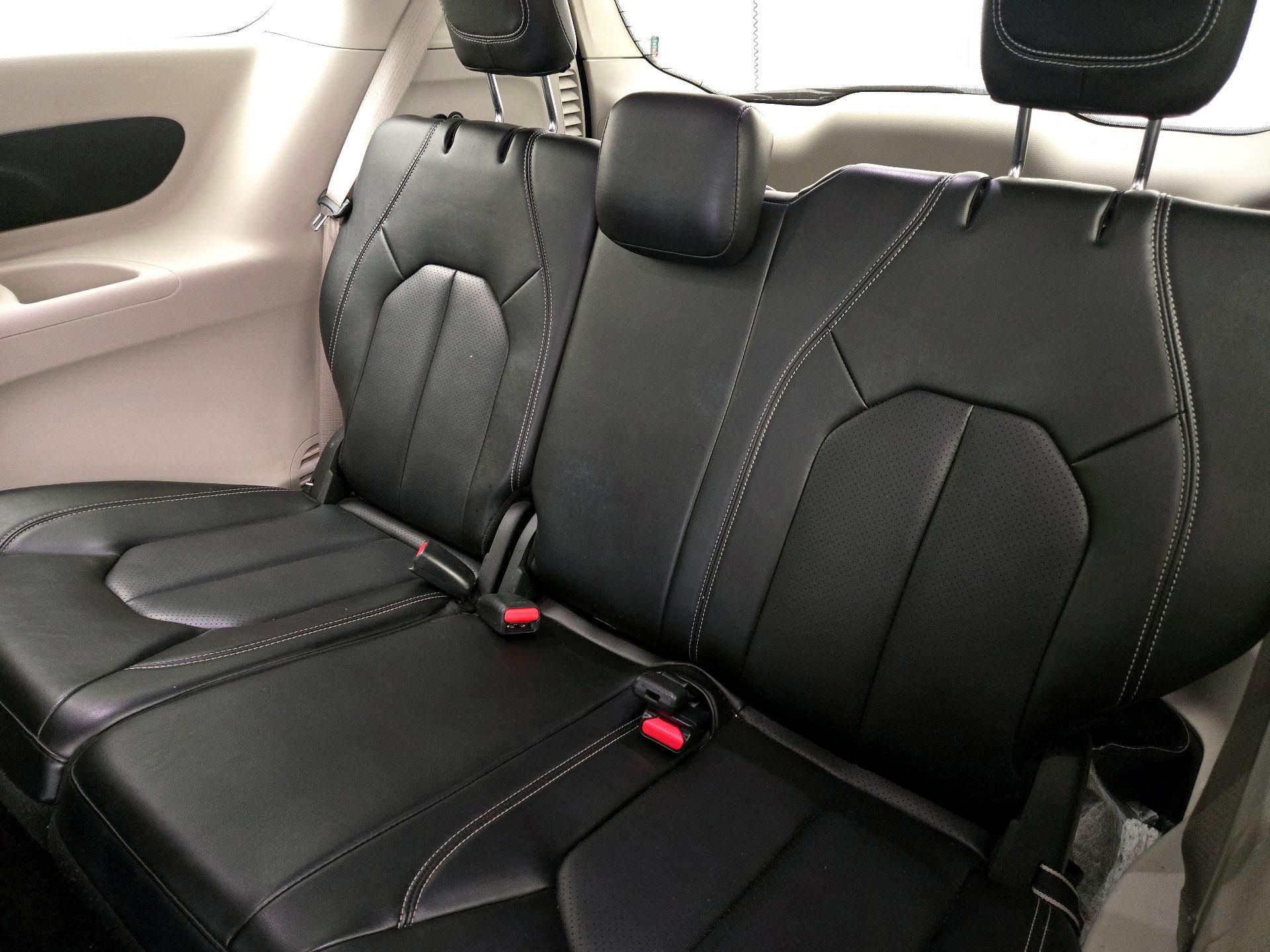 Thumbnail: 2023 Chrysler Pacifica - 20