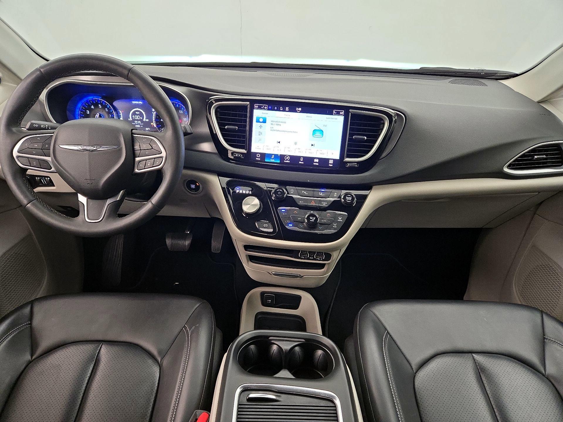 Thumbnail: 2023 Chrysler Pacifica - 9