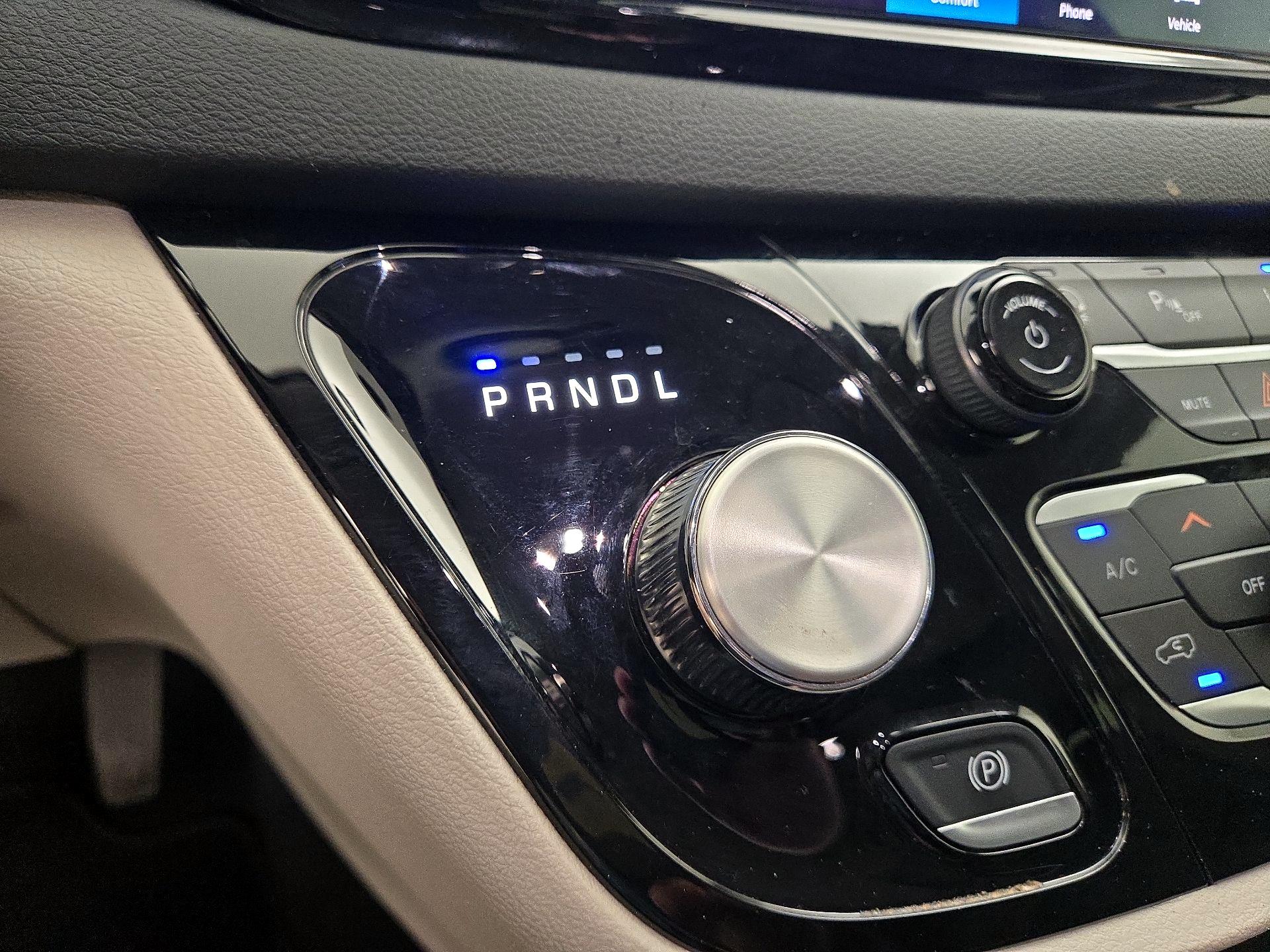 Thumbnail: 2023 Chrysler Pacifica - 17