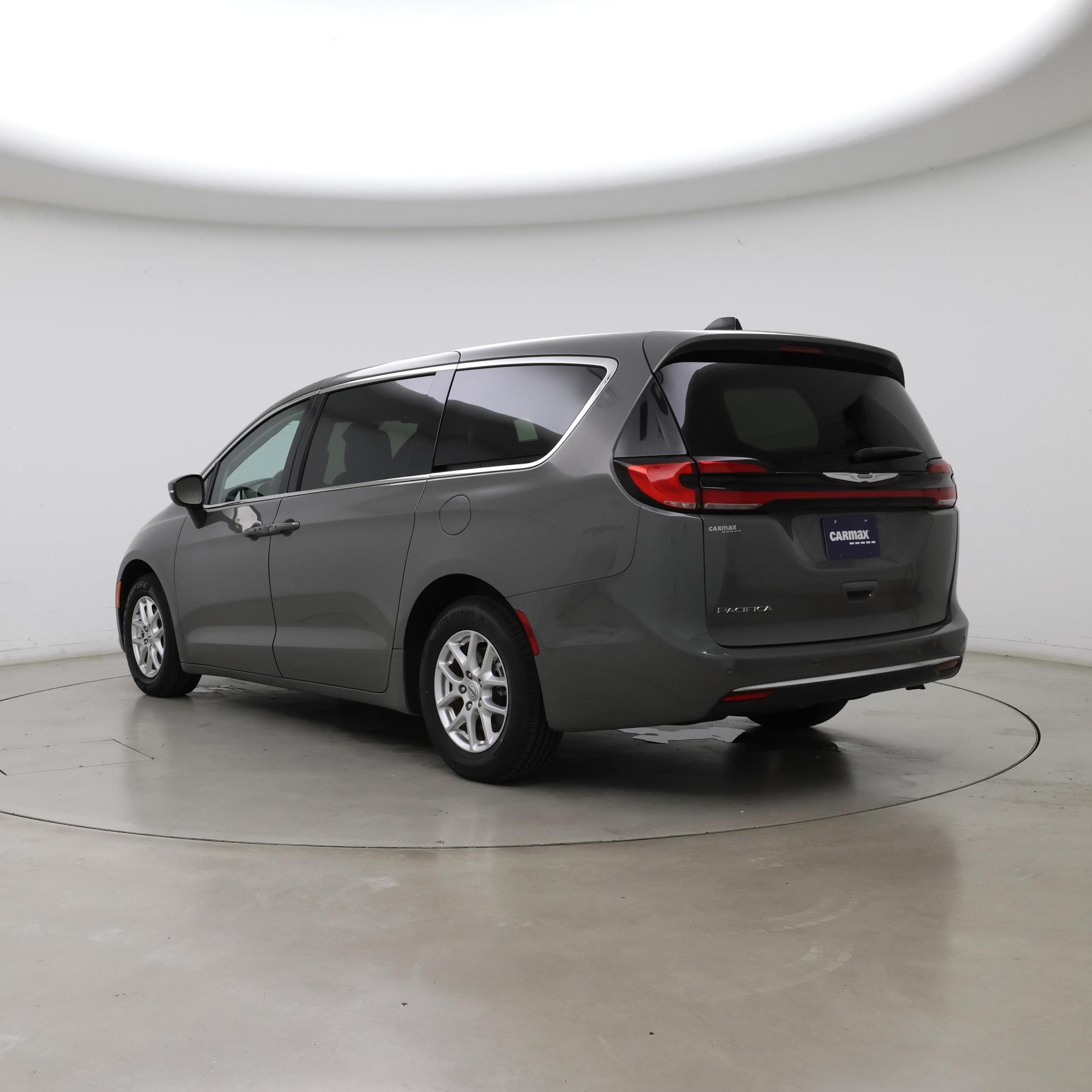 Thumbnail: 2023 Chrysler Pacifica - 2