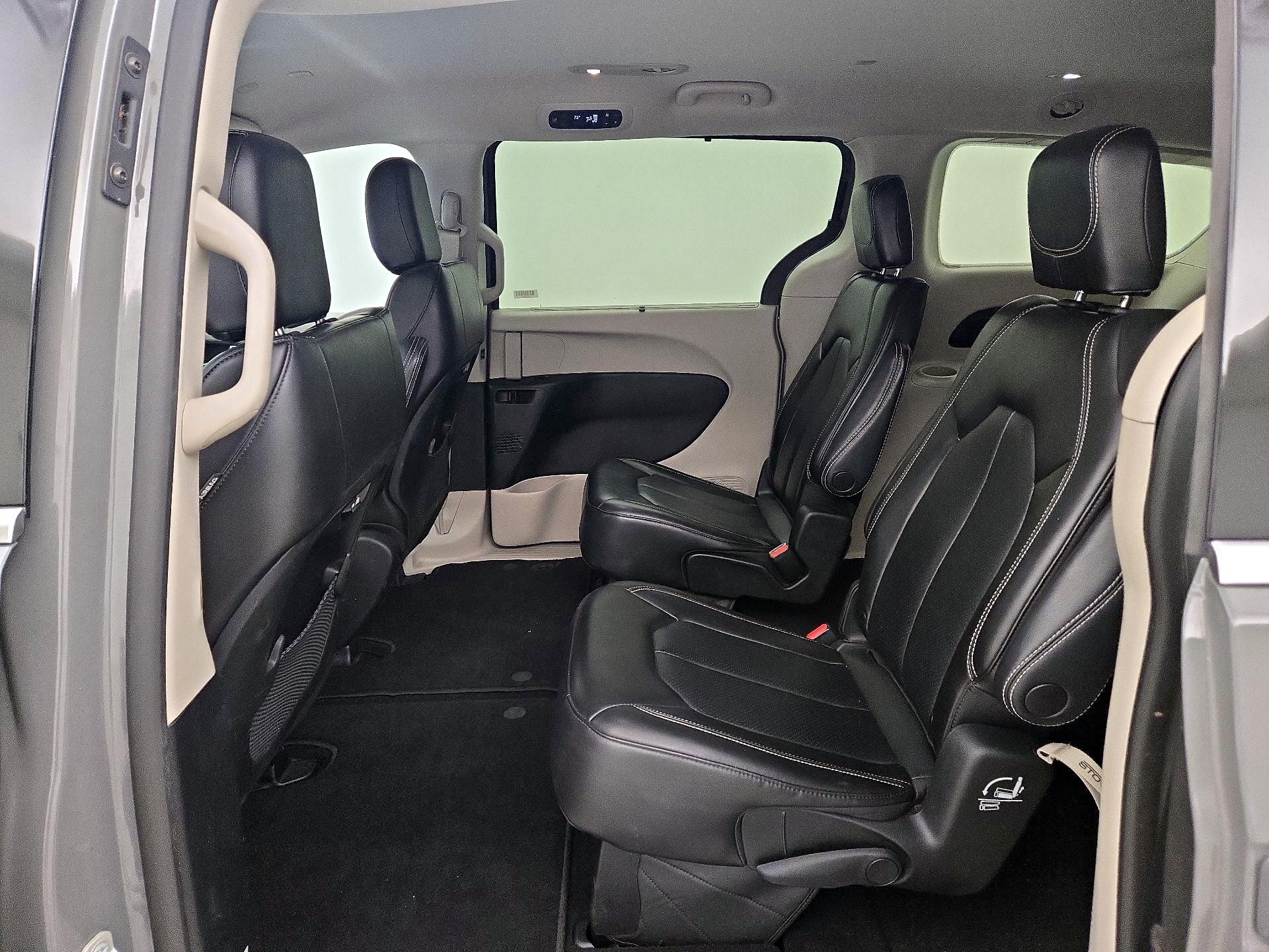 Thumbnail: 2023 Chrysler Pacifica - 19