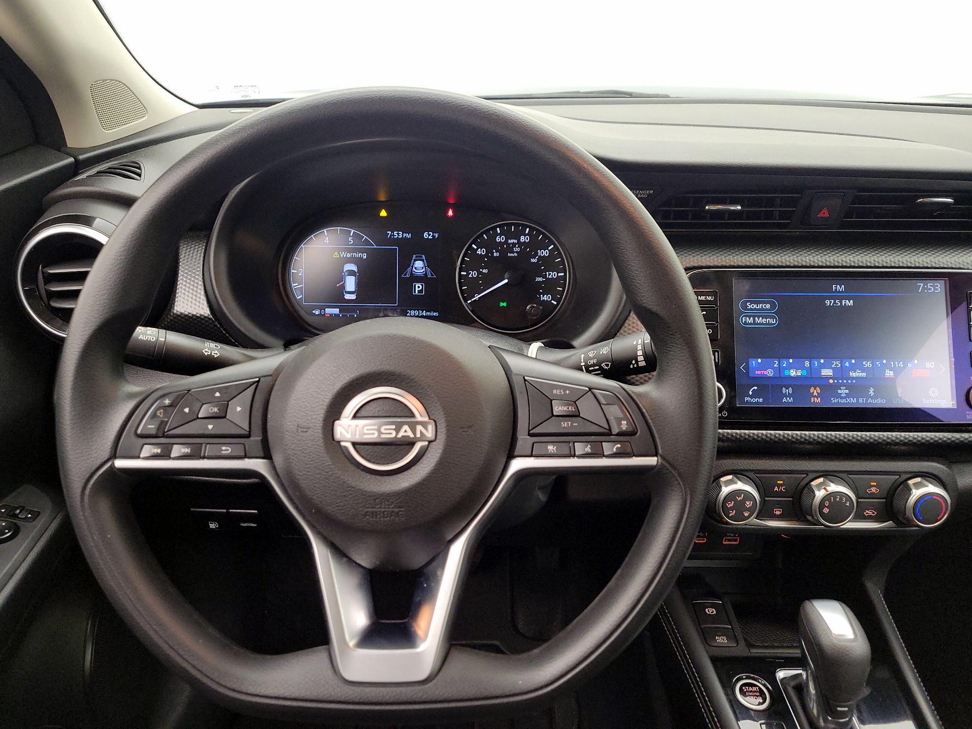 Thumbnail: 2023 Nissan Kicks - 10