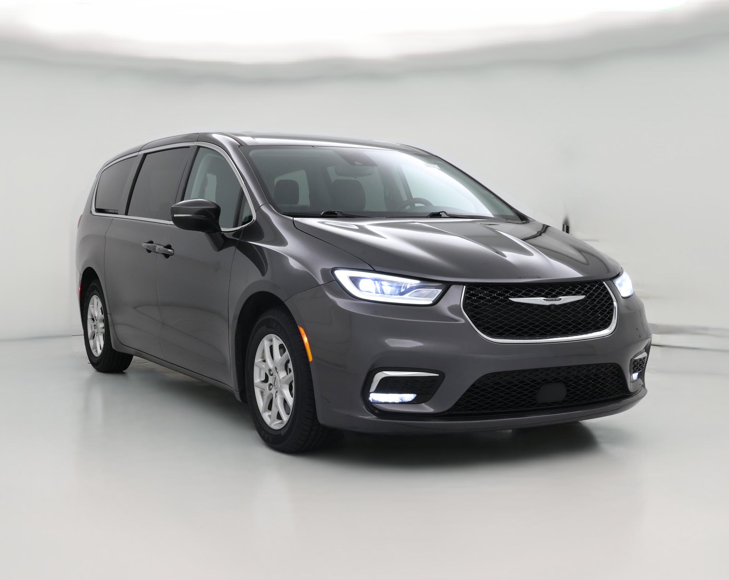 Thumbnail: 2023 Chrysler Pacifica - 1