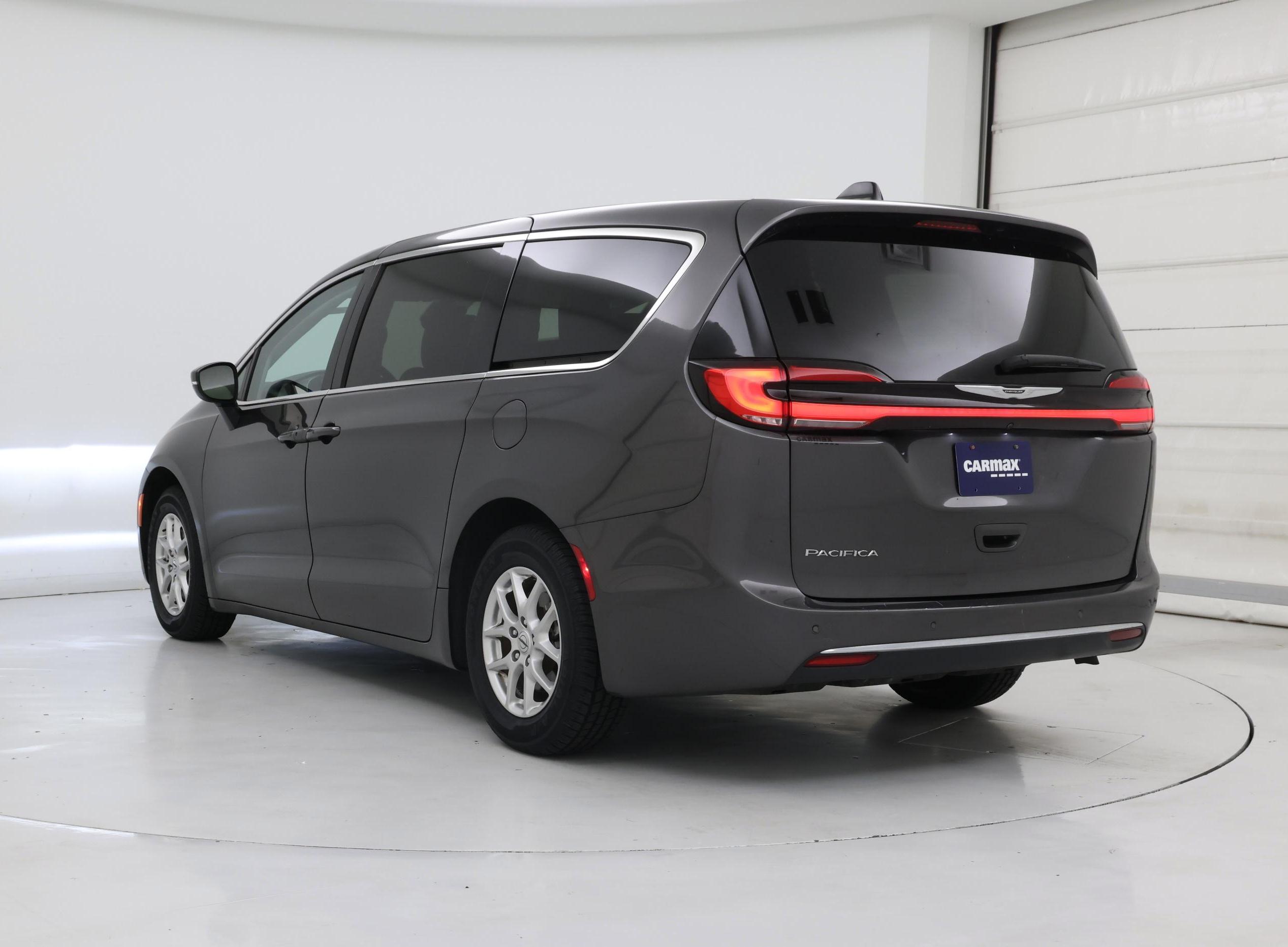 Thumbnail: 2023 Chrysler Pacifica - 2