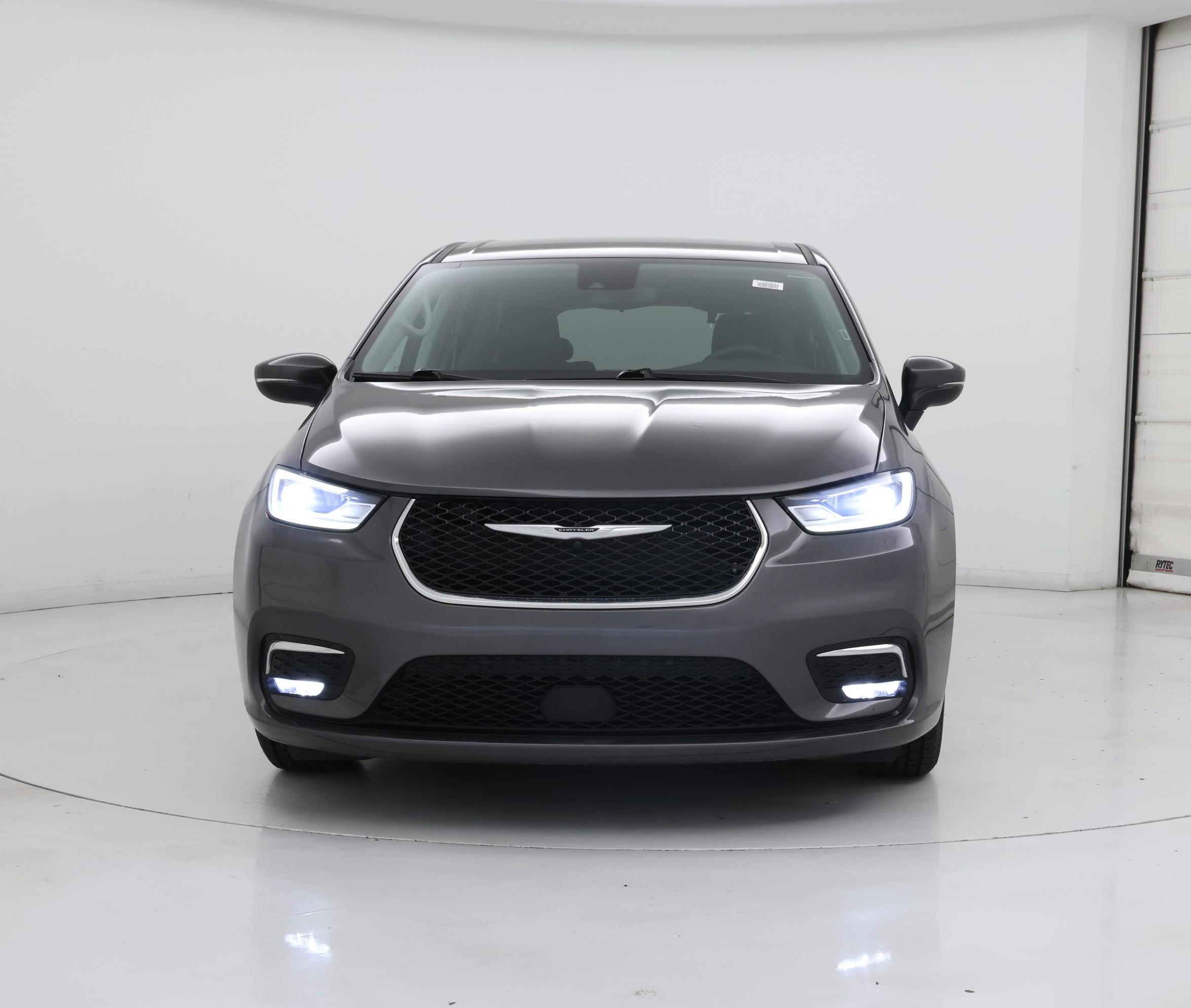 Thumbnail: 2023 Chrysler Pacifica - 5